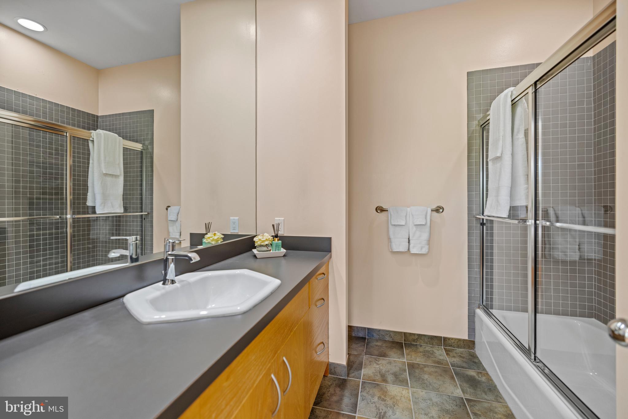 KENTSDALE ESTATES - Residential