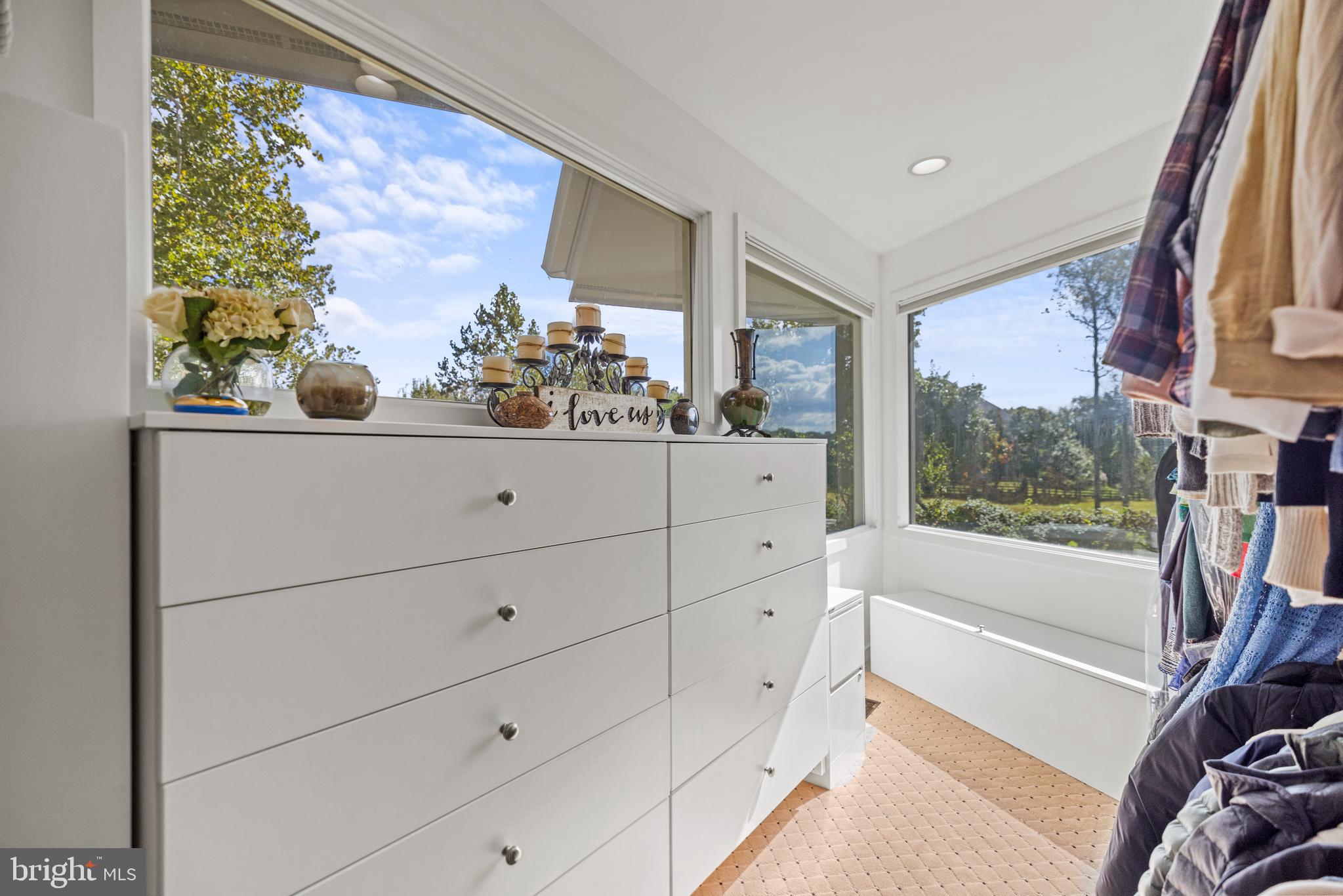 KENTSDALE ESTATES - Residential