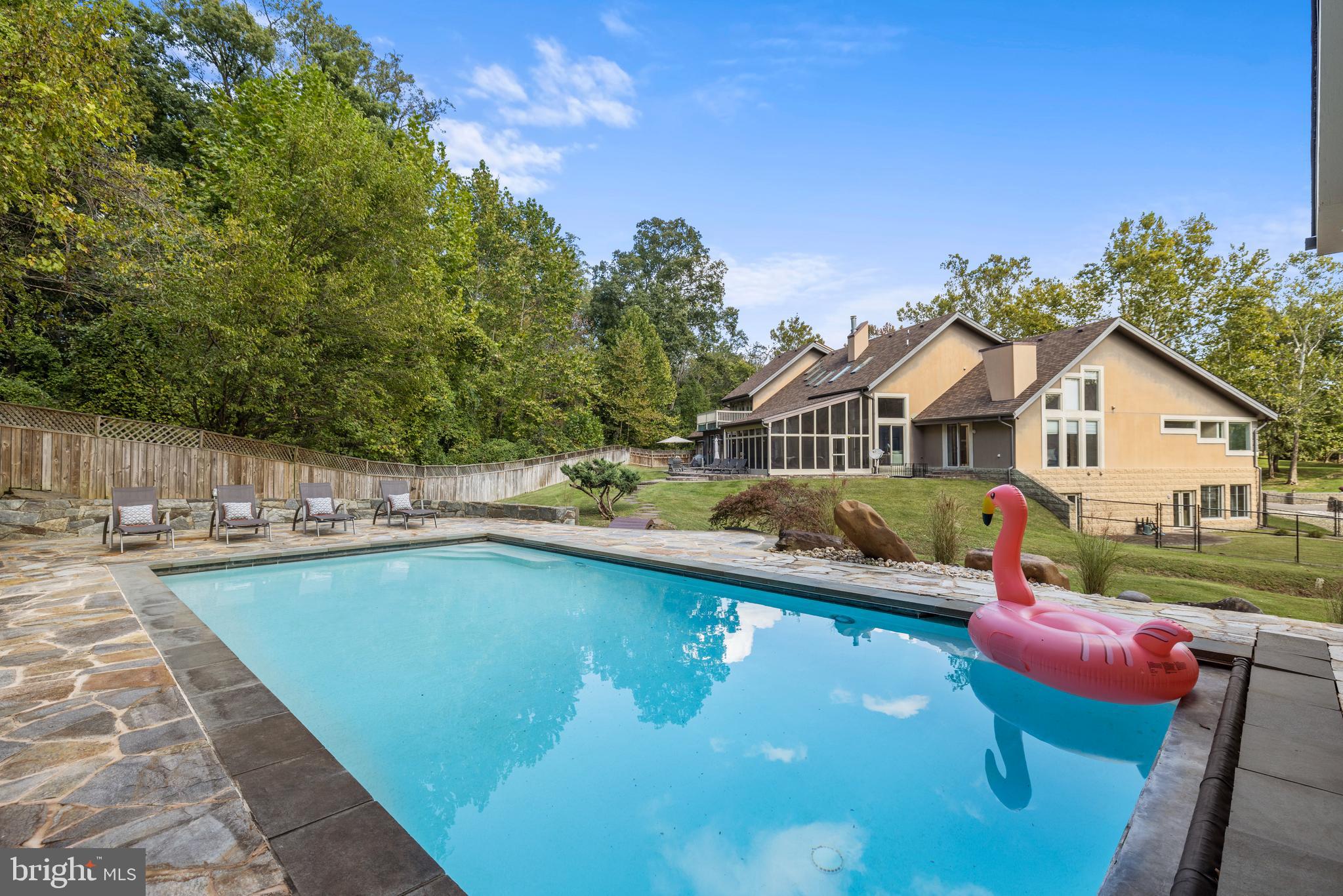 KENTSDALE ESTATES - Residential