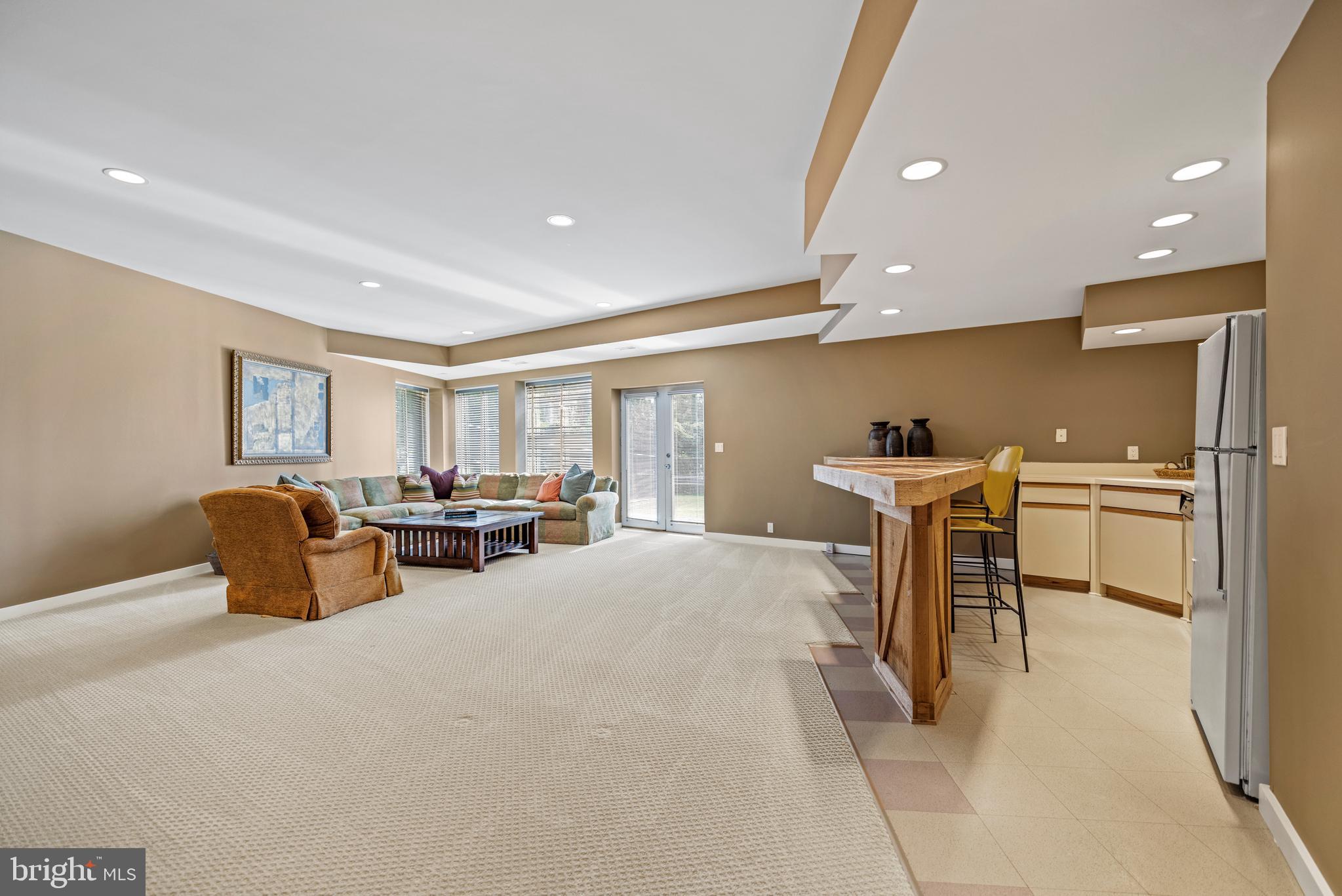 KENTSDALE ESTATES - Residential