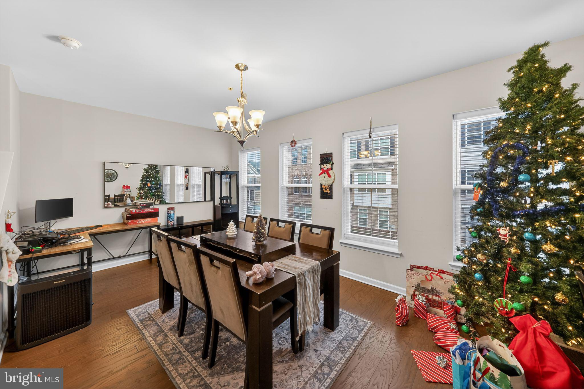 BRICK YARD STATION - Residential