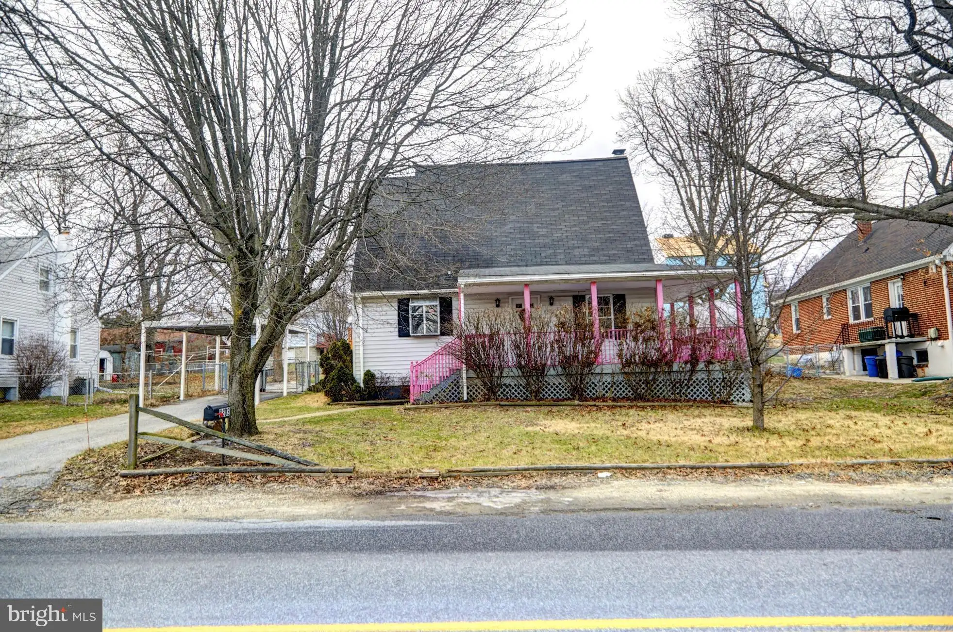 8302 Oakleigh Rd  
