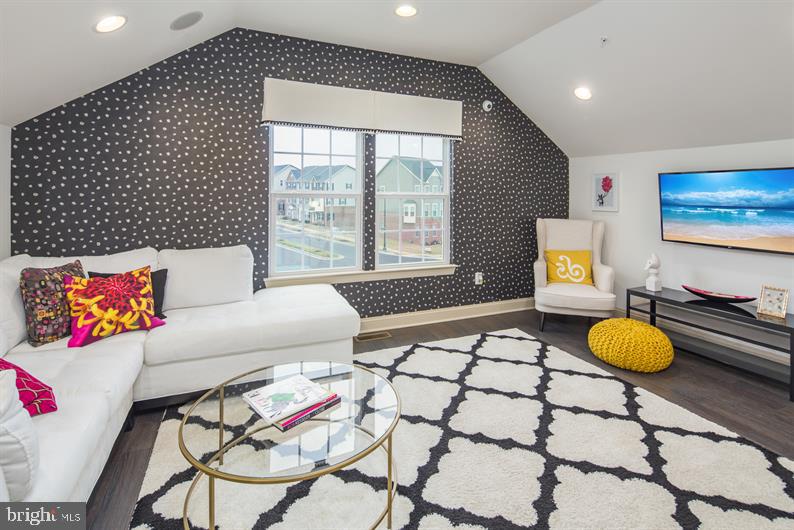 GREENLEIGH AT CROSSROADS - Residential