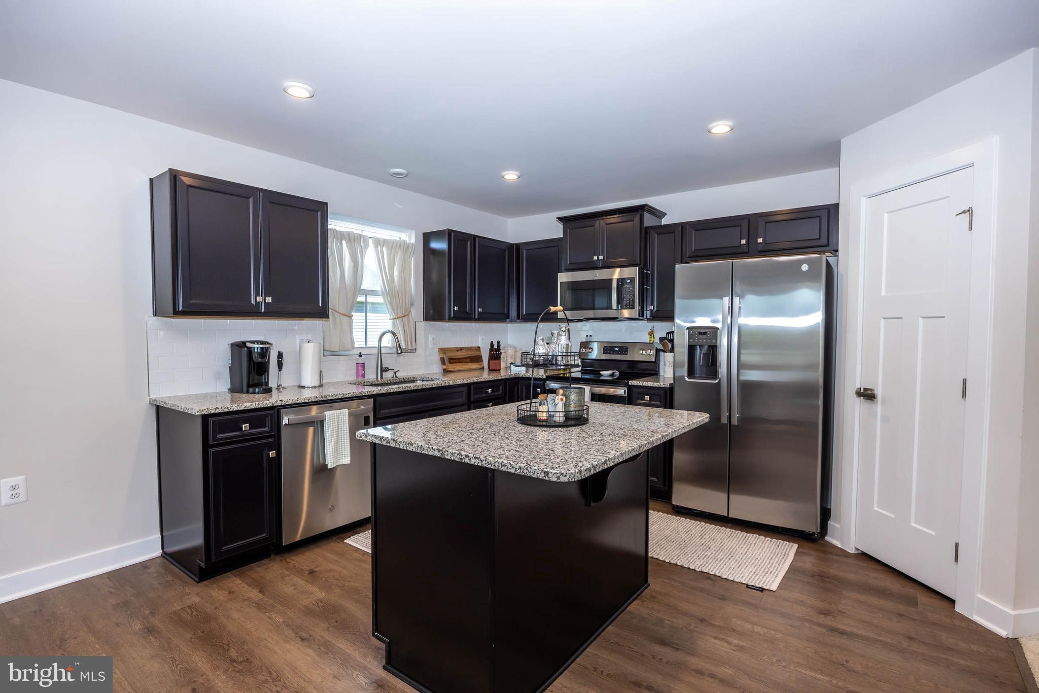 CARDINAL POINTE - Residential