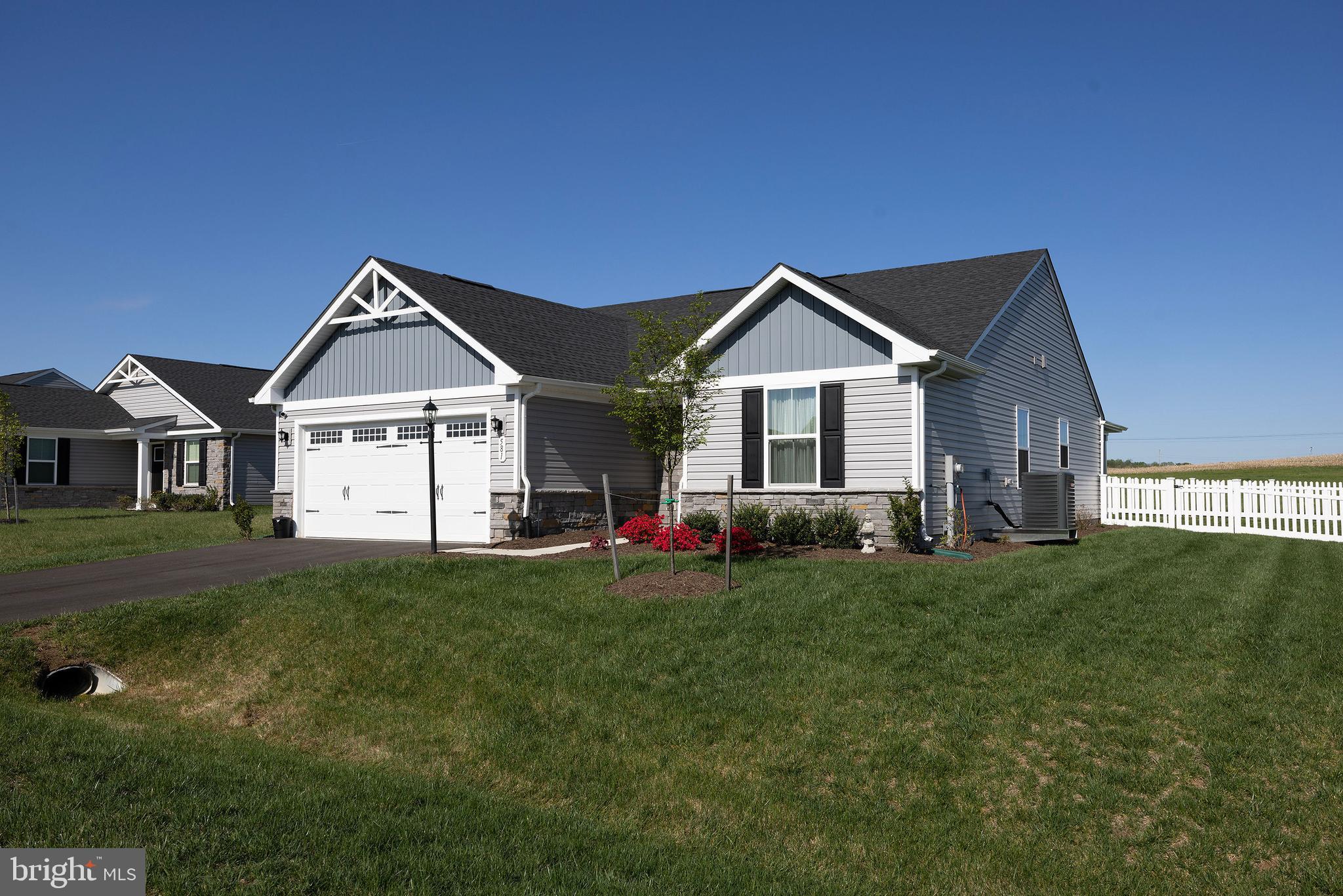 CARDINAL POINTE - Residential