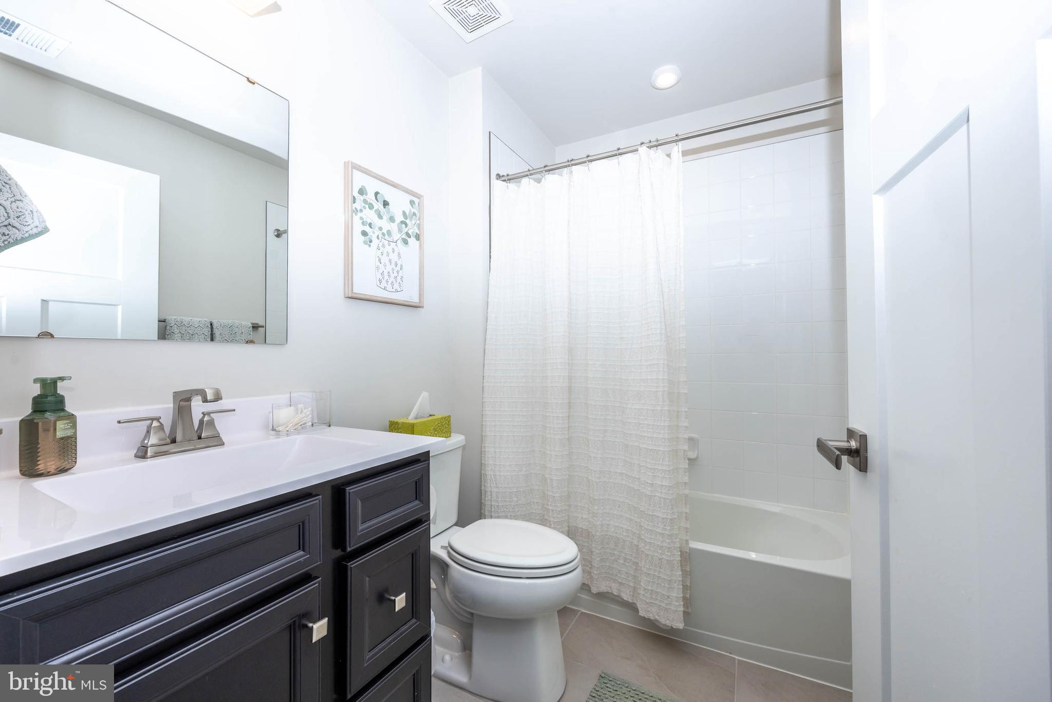 CARDINAL POINTE - Residential