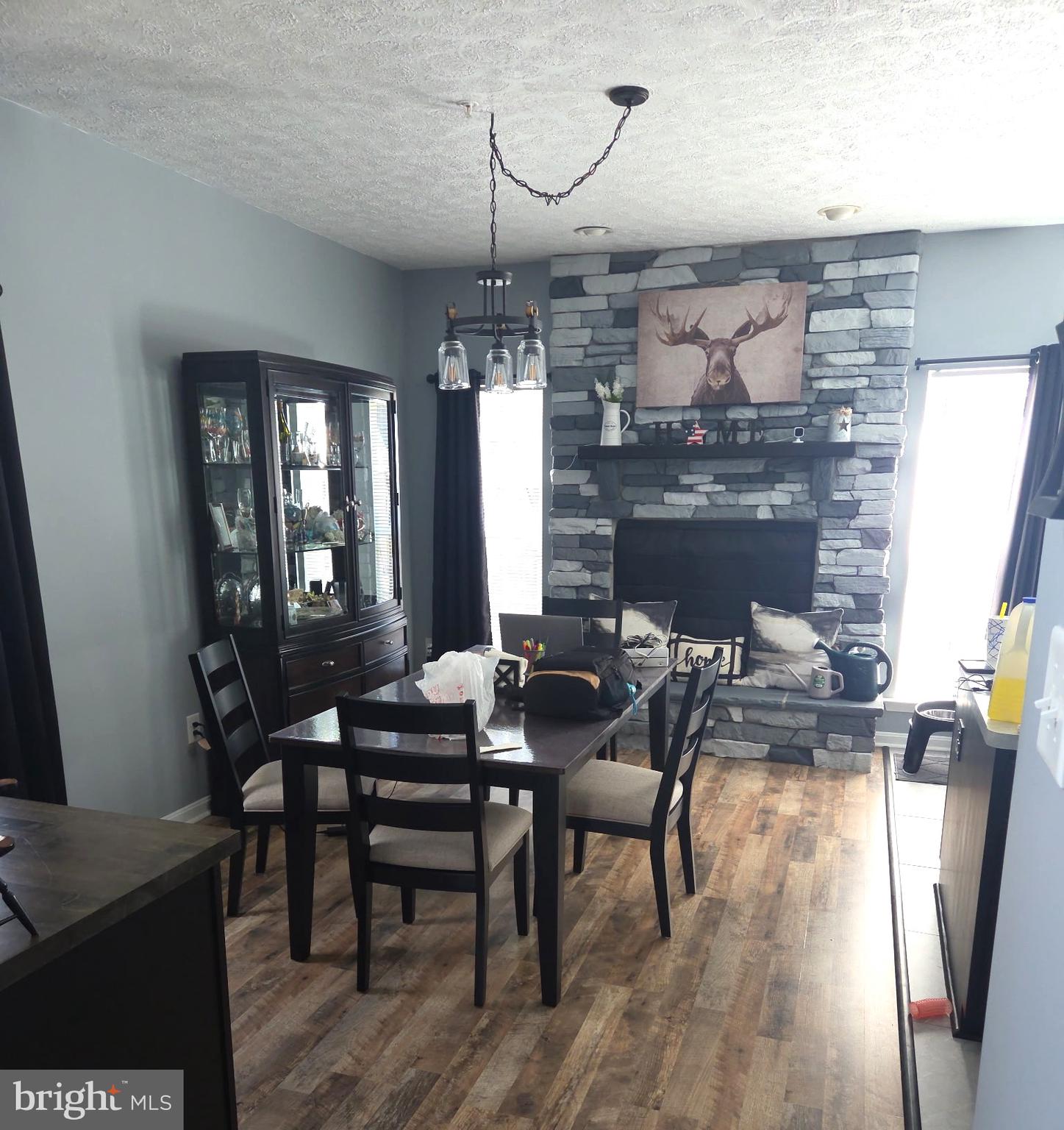 24 KEPPELS MILL COURT
