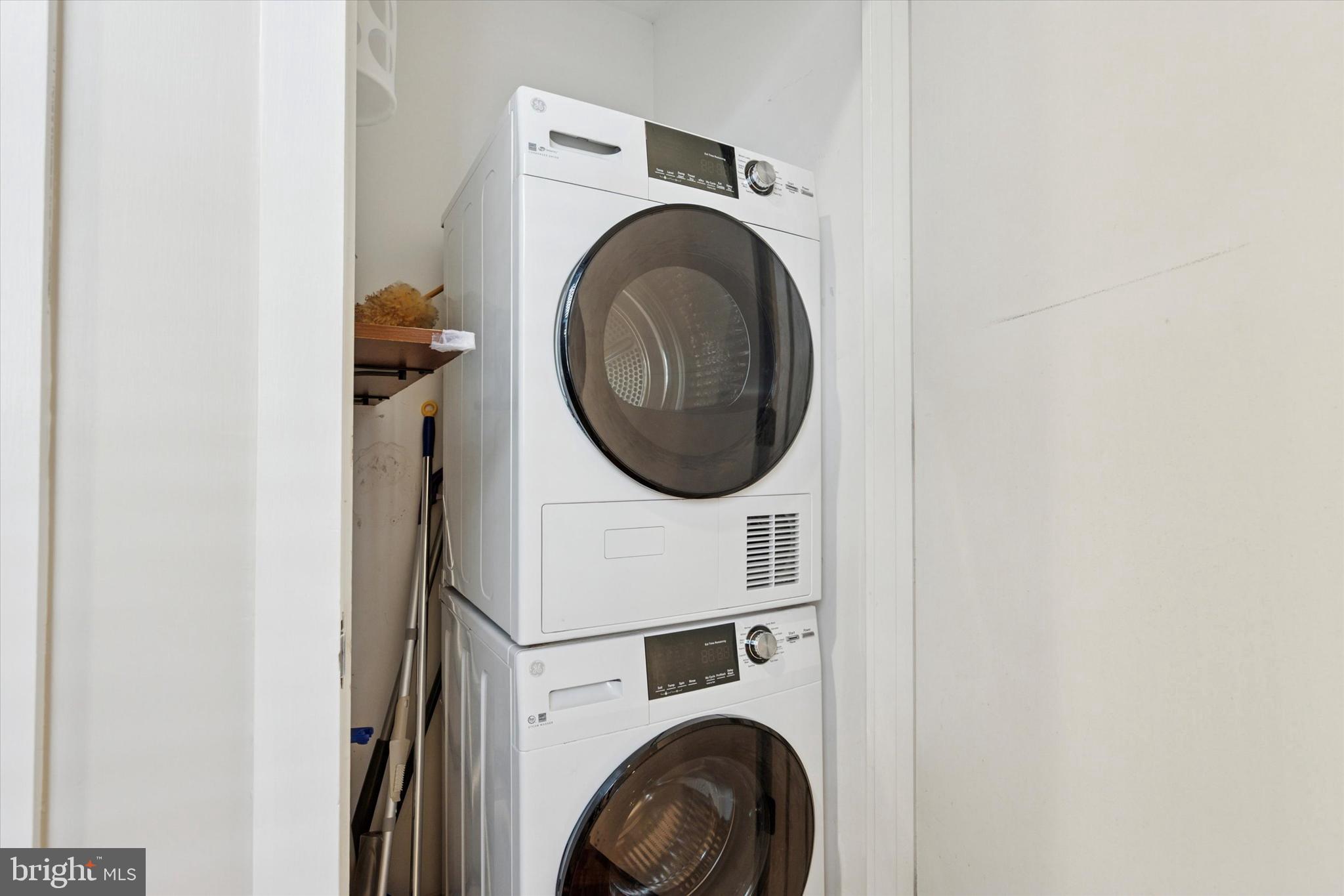 UNIVERSITY CITY - Residential