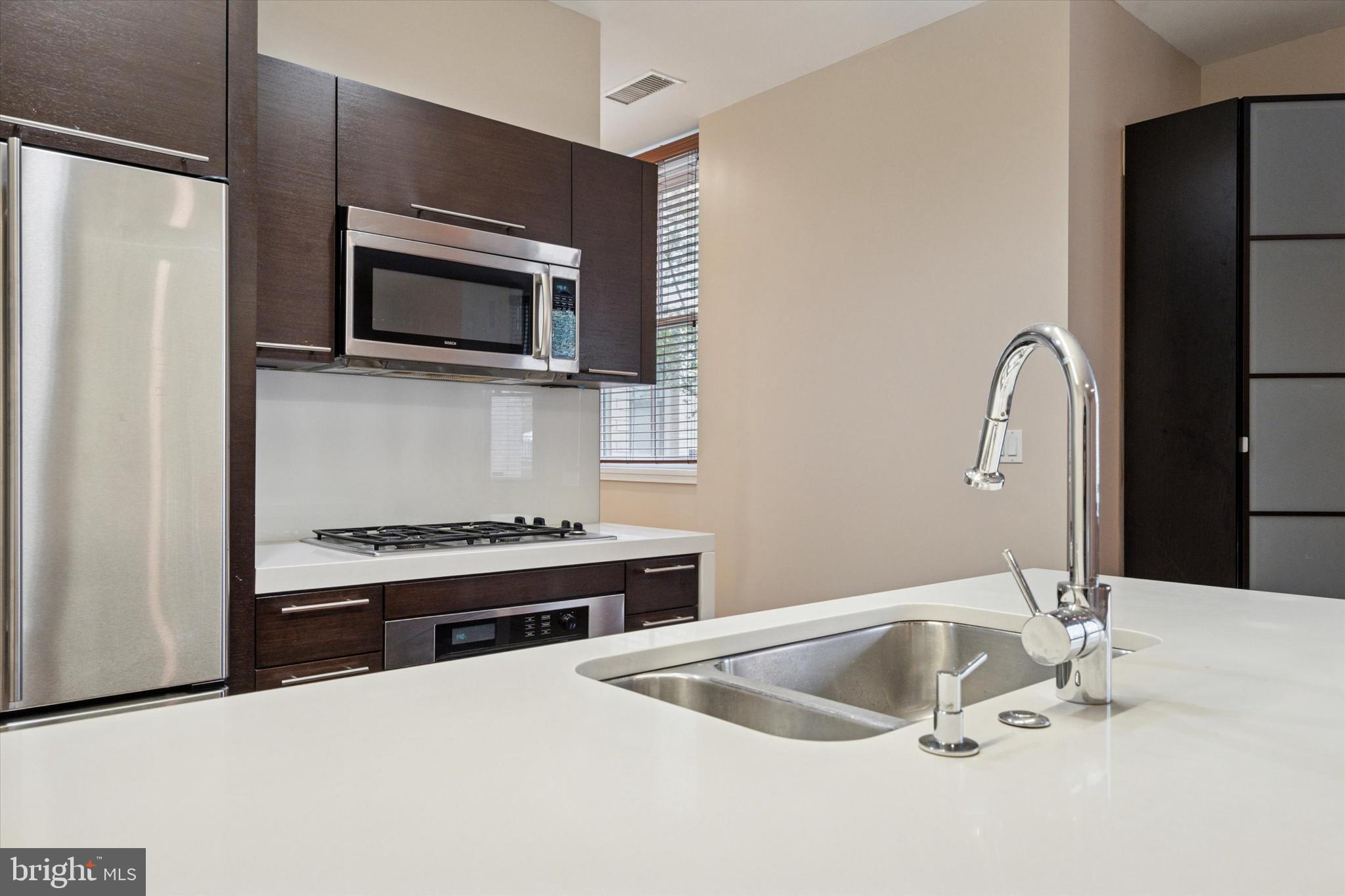 UNIVERSITY CITY - Residential