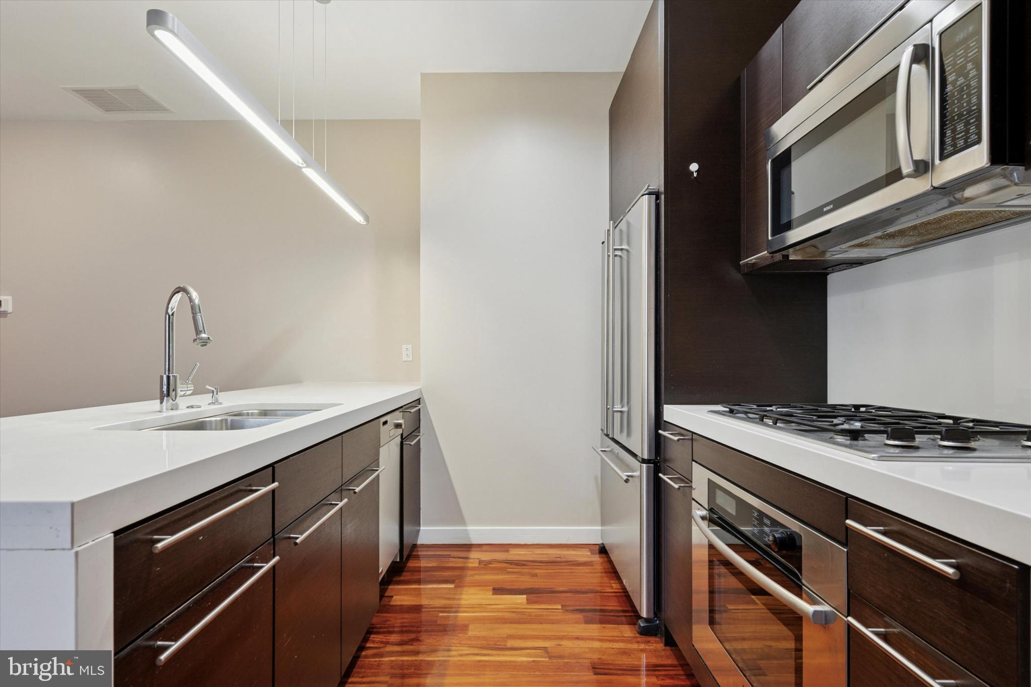 UNIVERSITY CITY - Residential