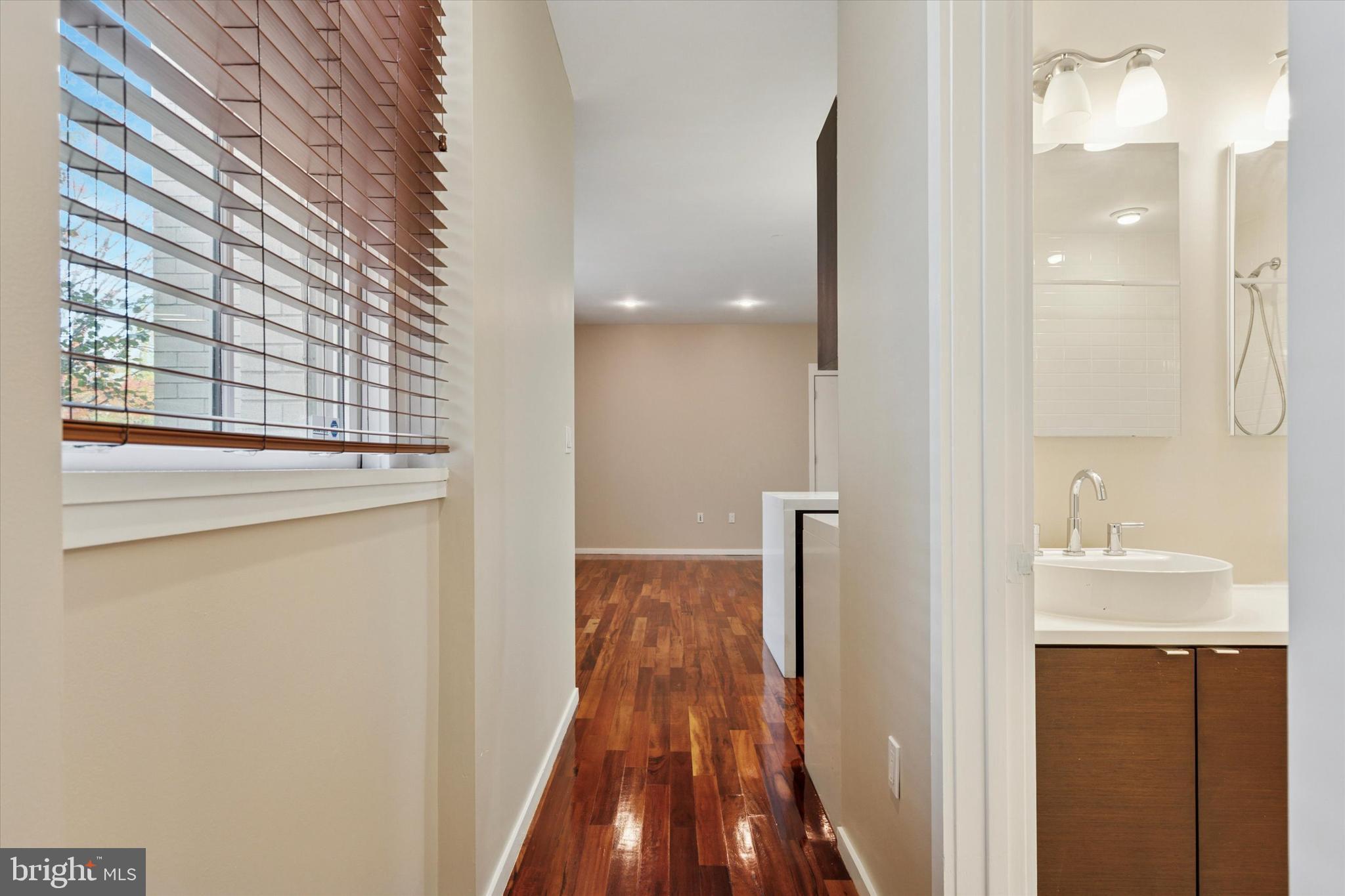 UNIVERSITY CITY - Residential