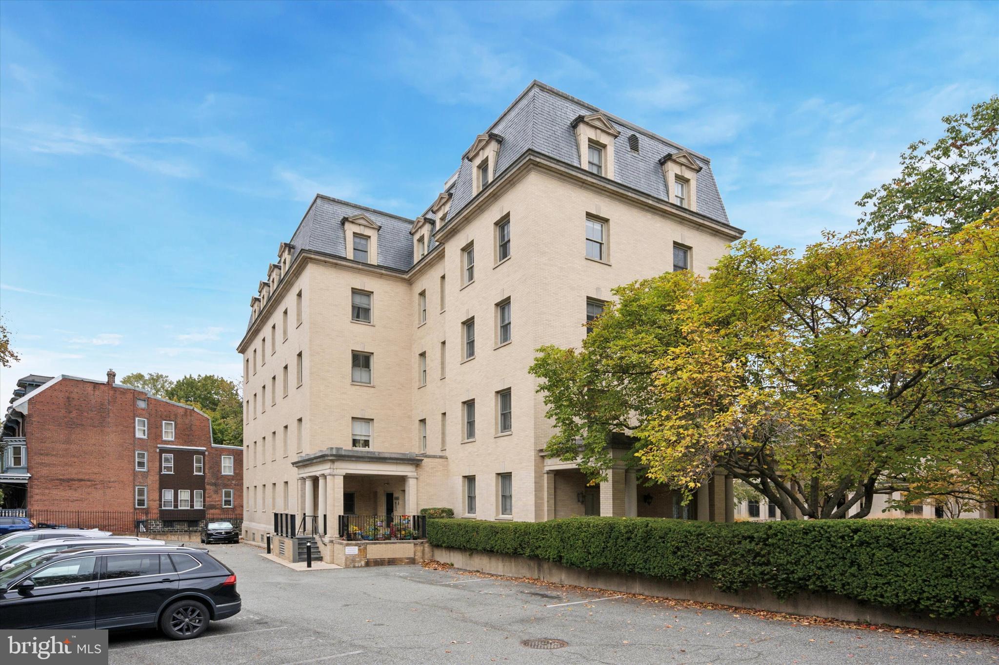 UNIVERSITY CITY - Residential