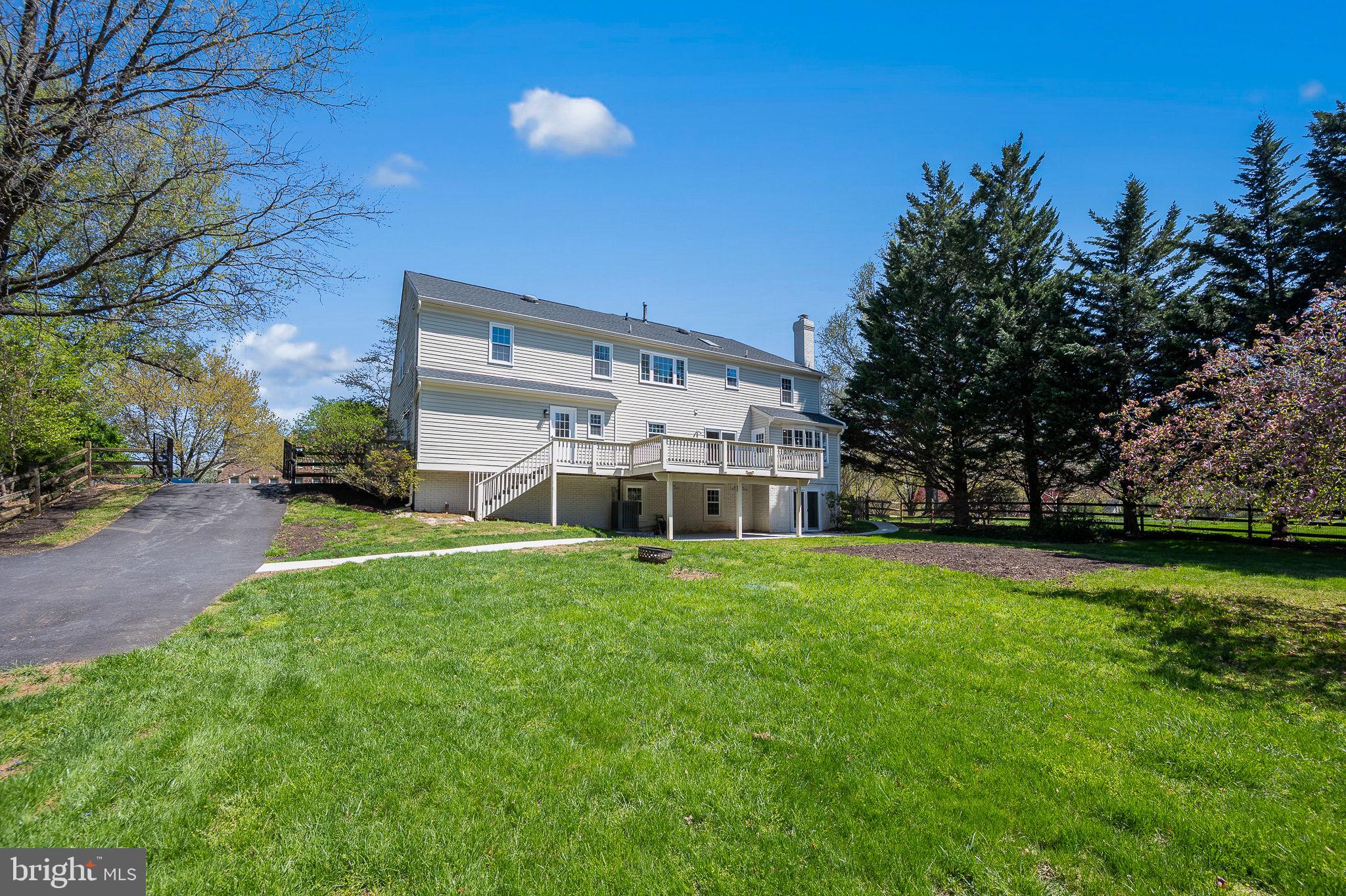 BELLE CHASE - Residential