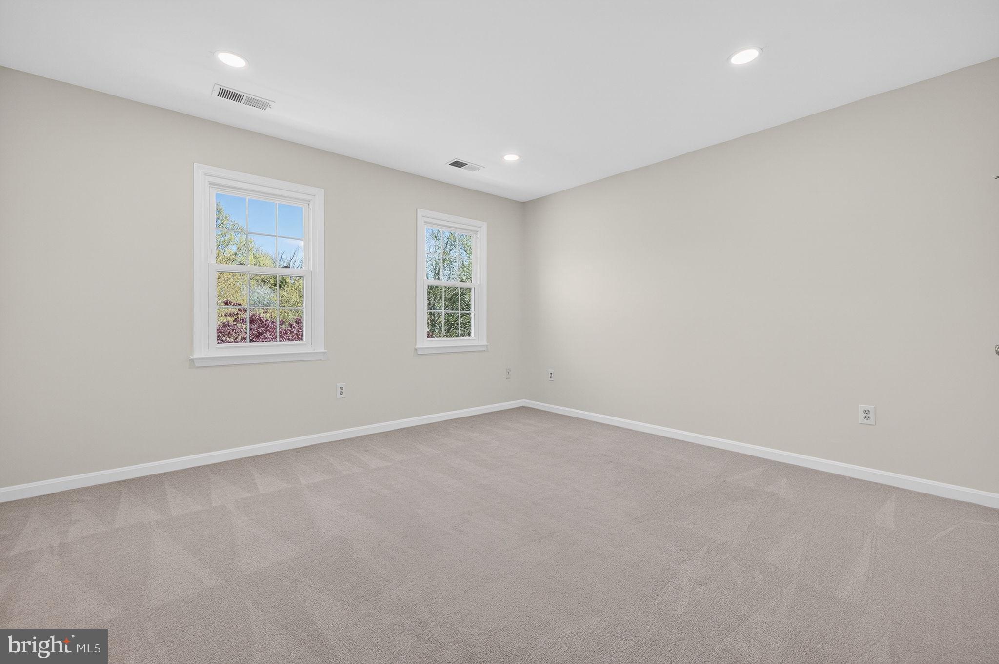 BELLE CHASE - Residential