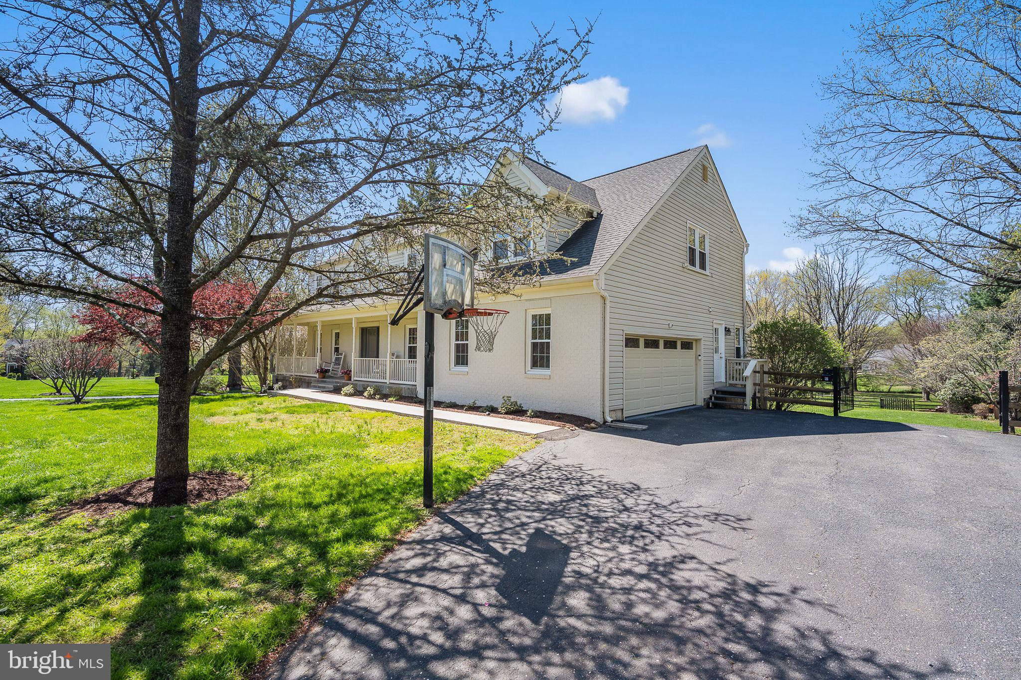 BELLE CHASE - Residential