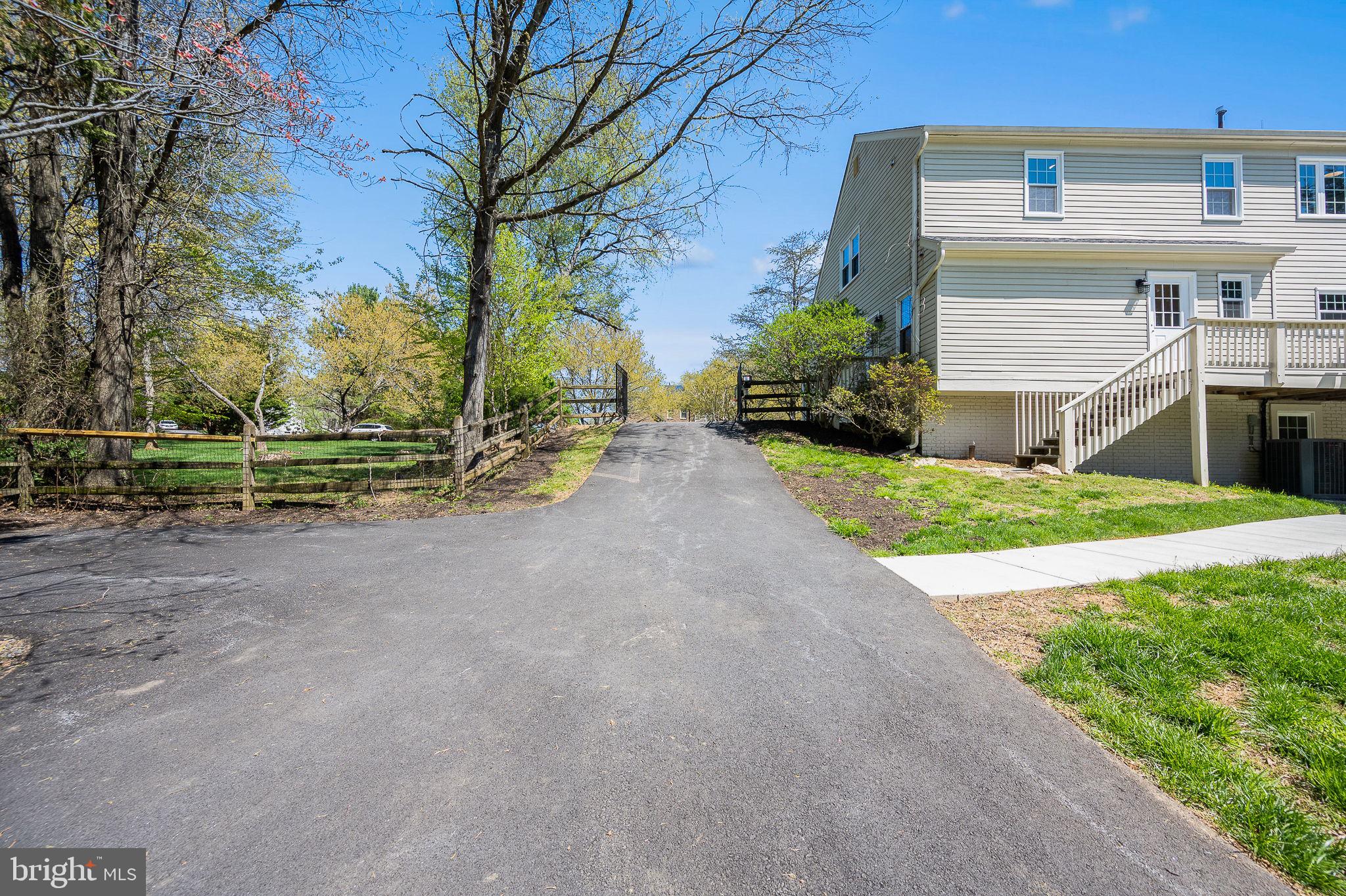 BELLE CHASE - Residential