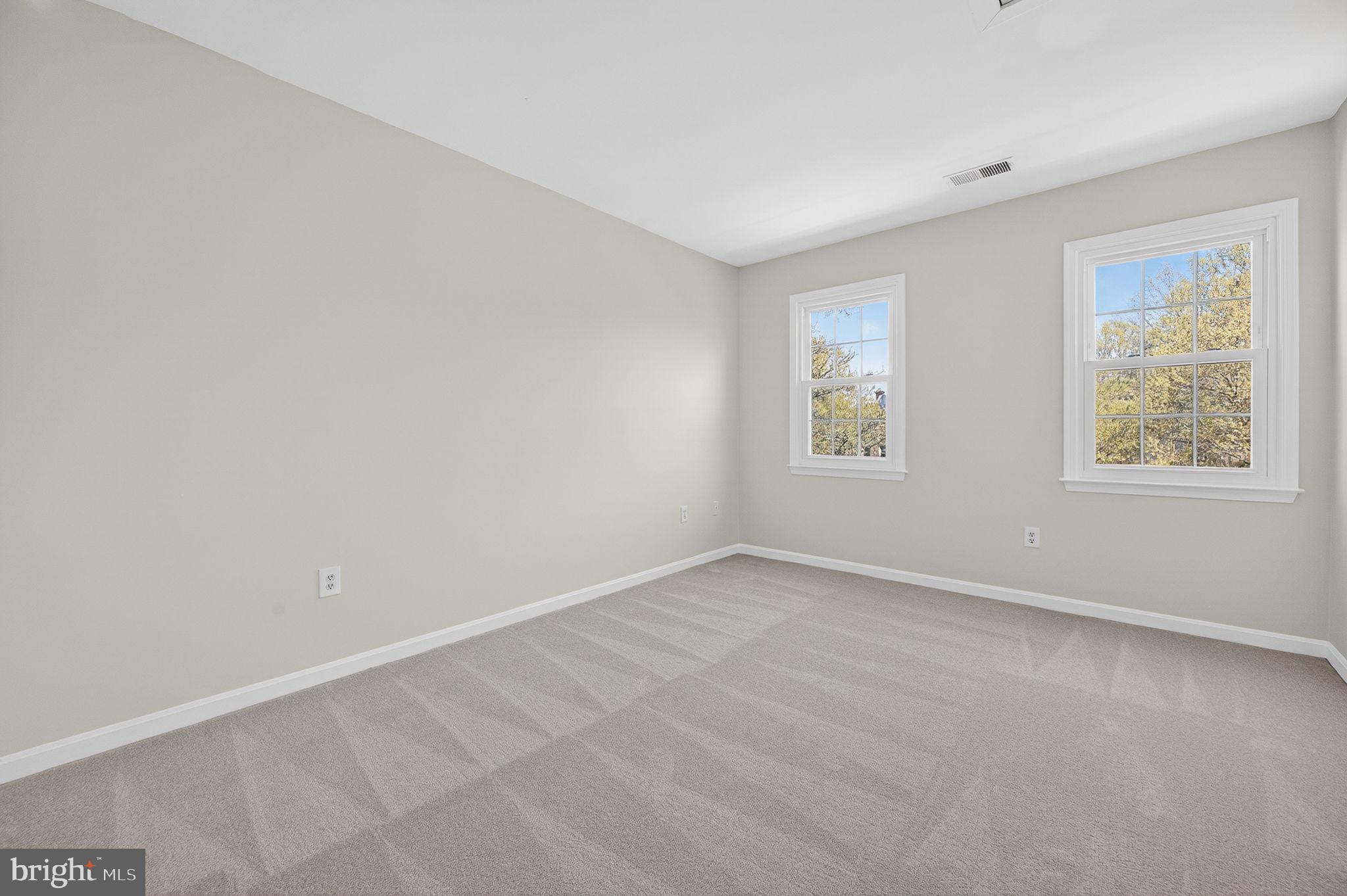 BELLE CHASE - Residential