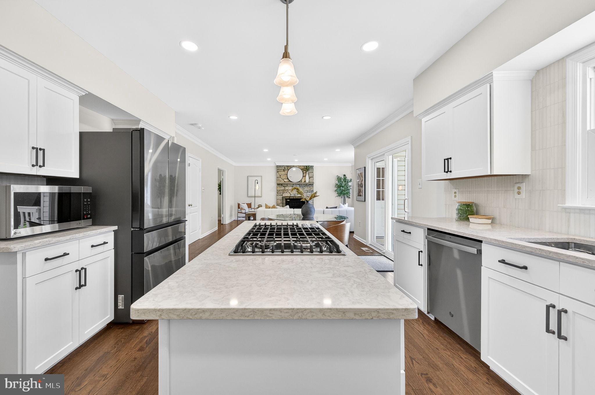 BELLE CHASE - Residential