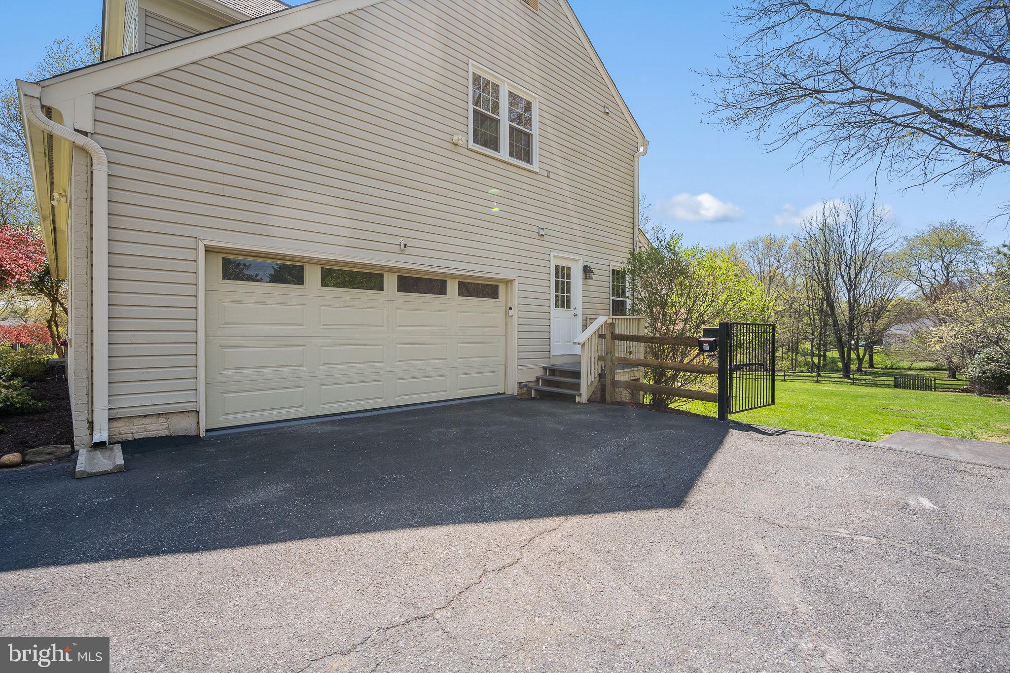 BELLE CHASE - Residential