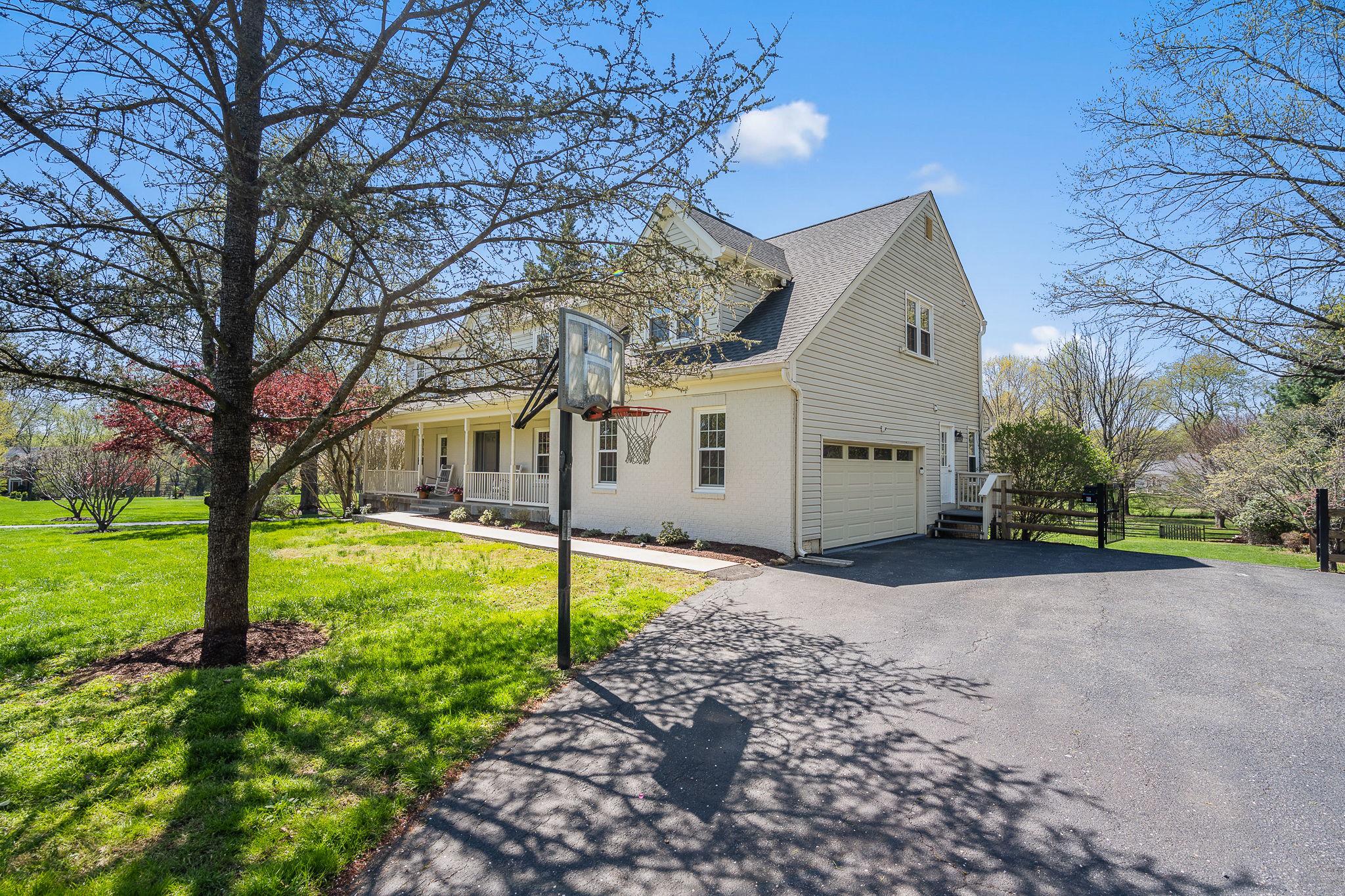 BELLE CHASE - Residential