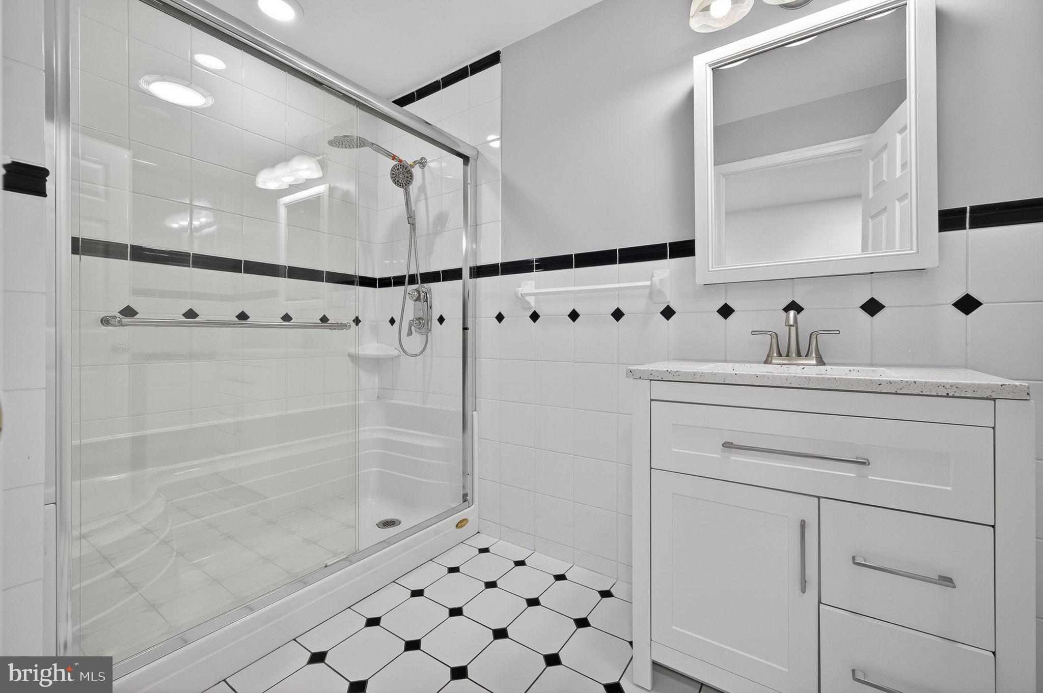 BELLE CHASE - Residential