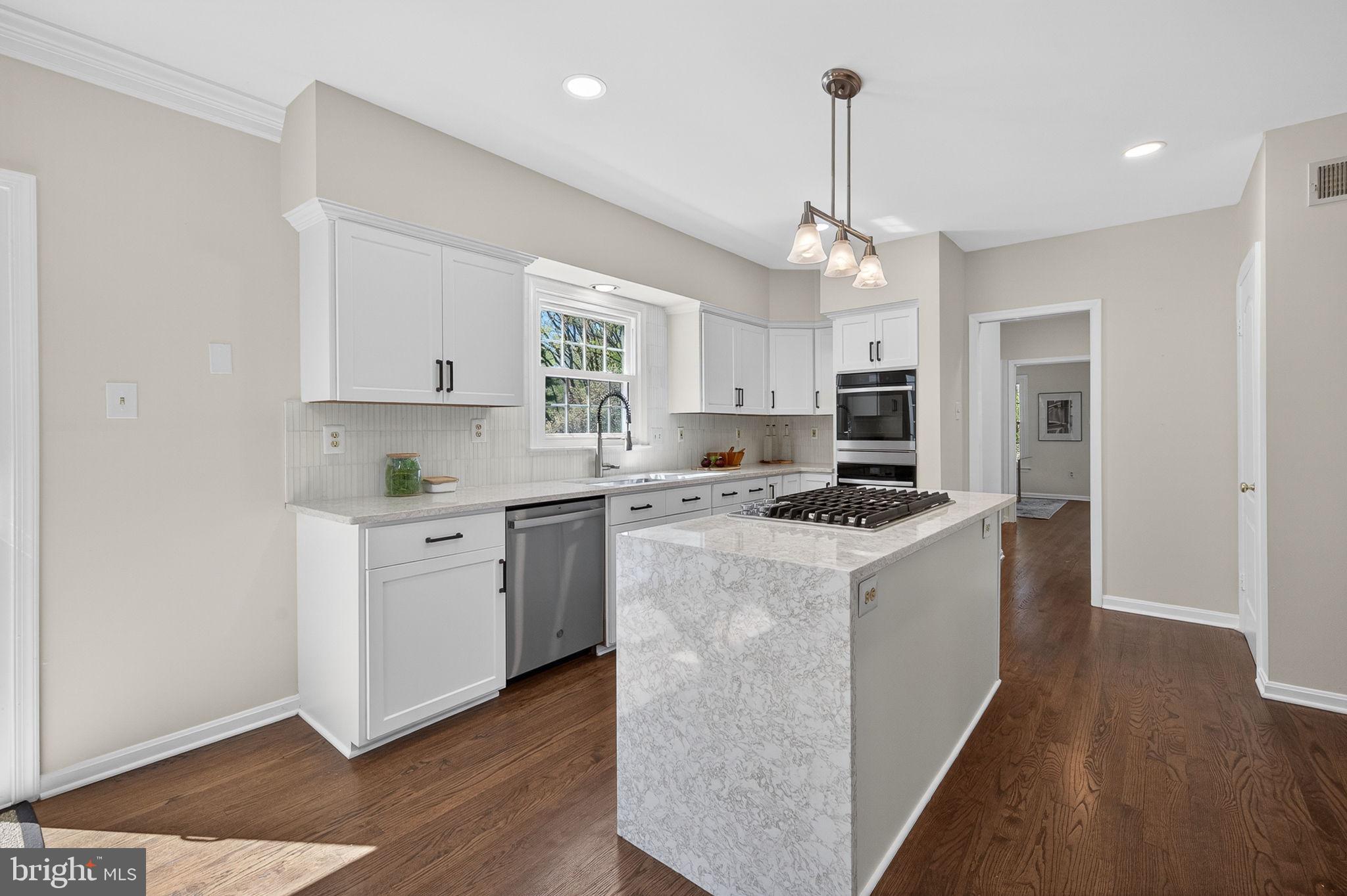 BELLE CHASE - Residential