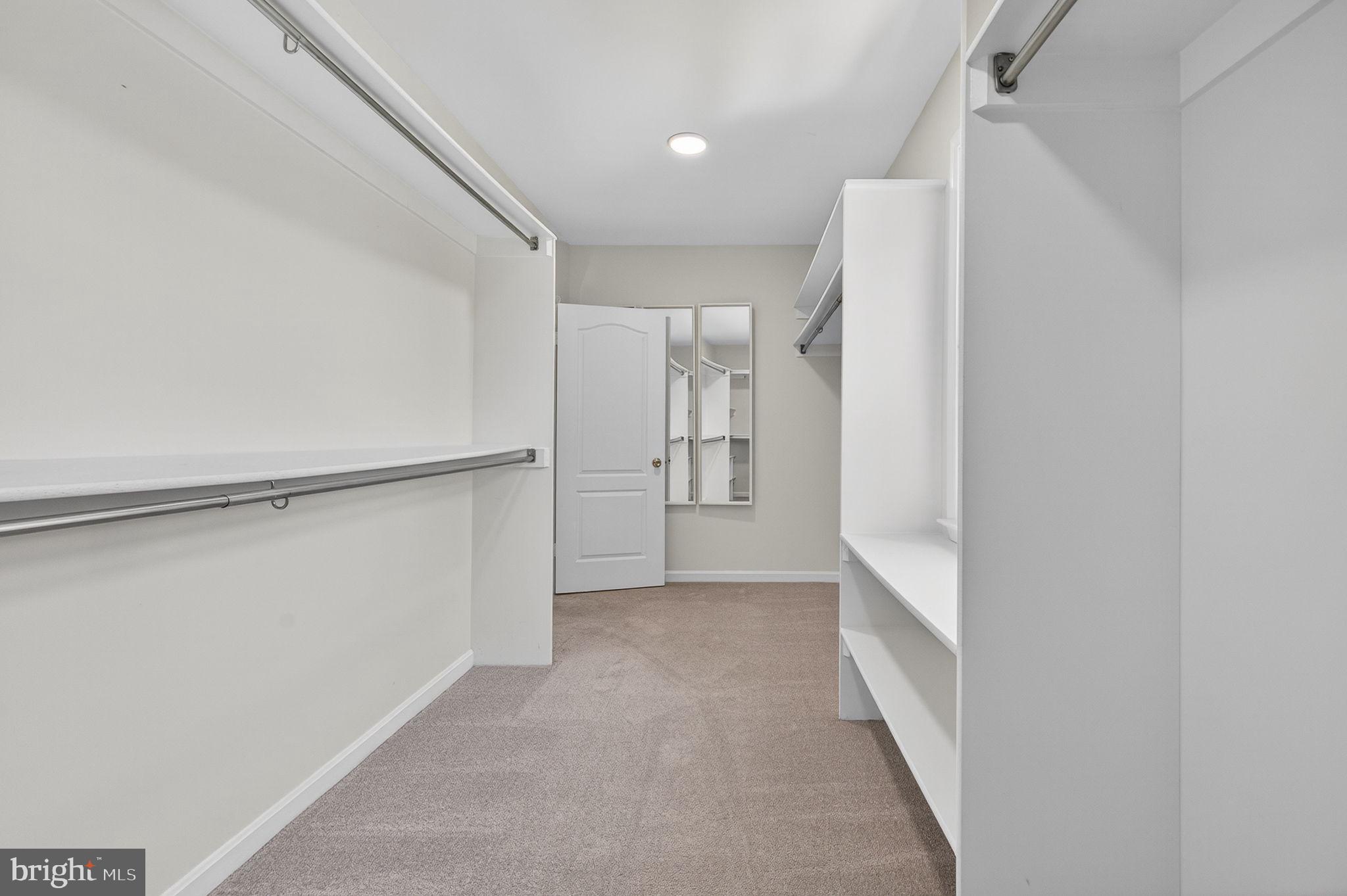 BELLE CHASE - Residential