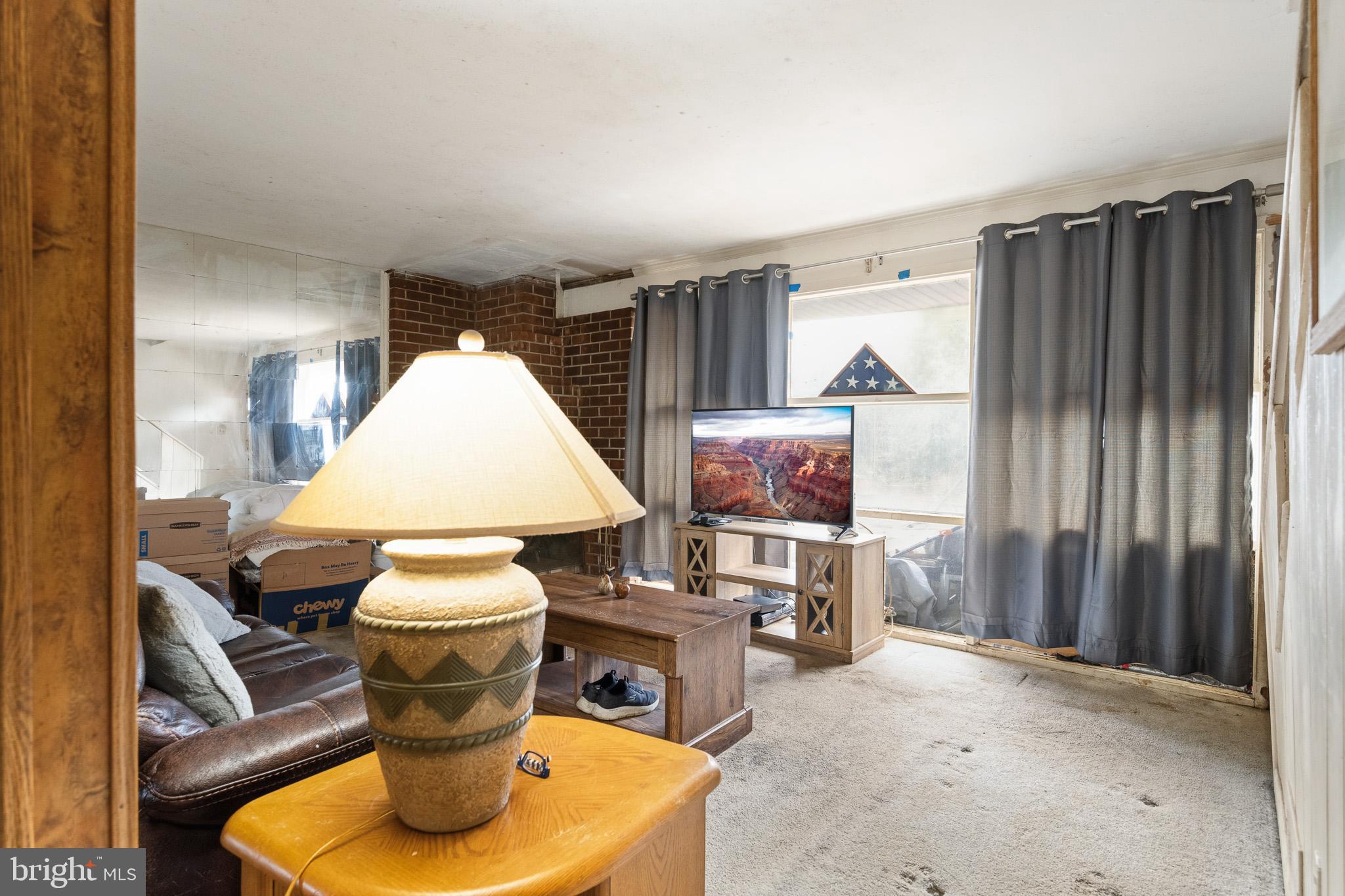 1612 MARSHALL AVENUE