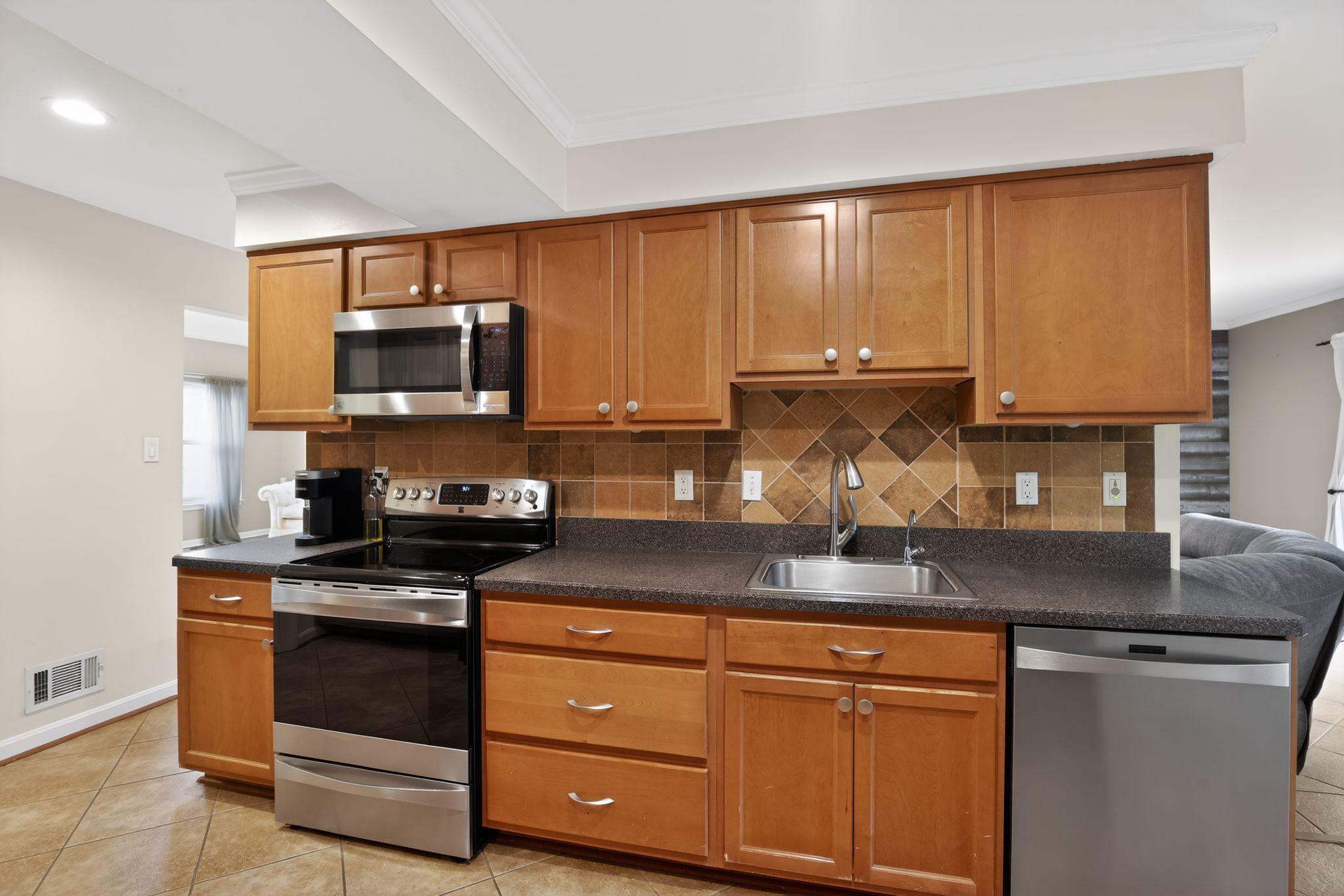 HASTINGS HUNT - Residential