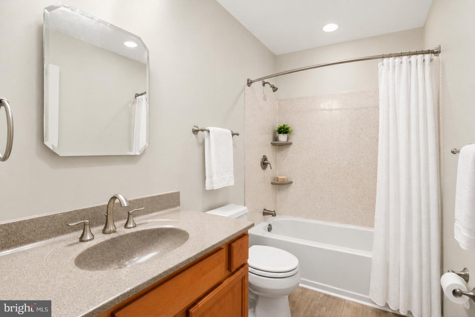 HASTINGS HUNT - Residential