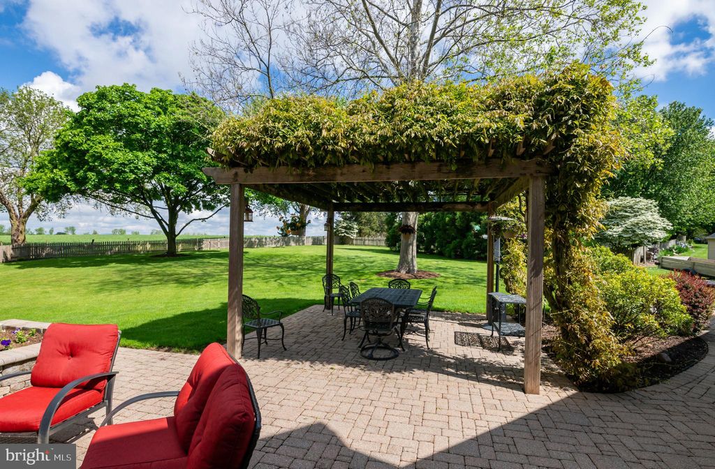 Photo of 622 Woodcrest Avenue, Lititz, PA 17543 (MLS # PALA2050820)