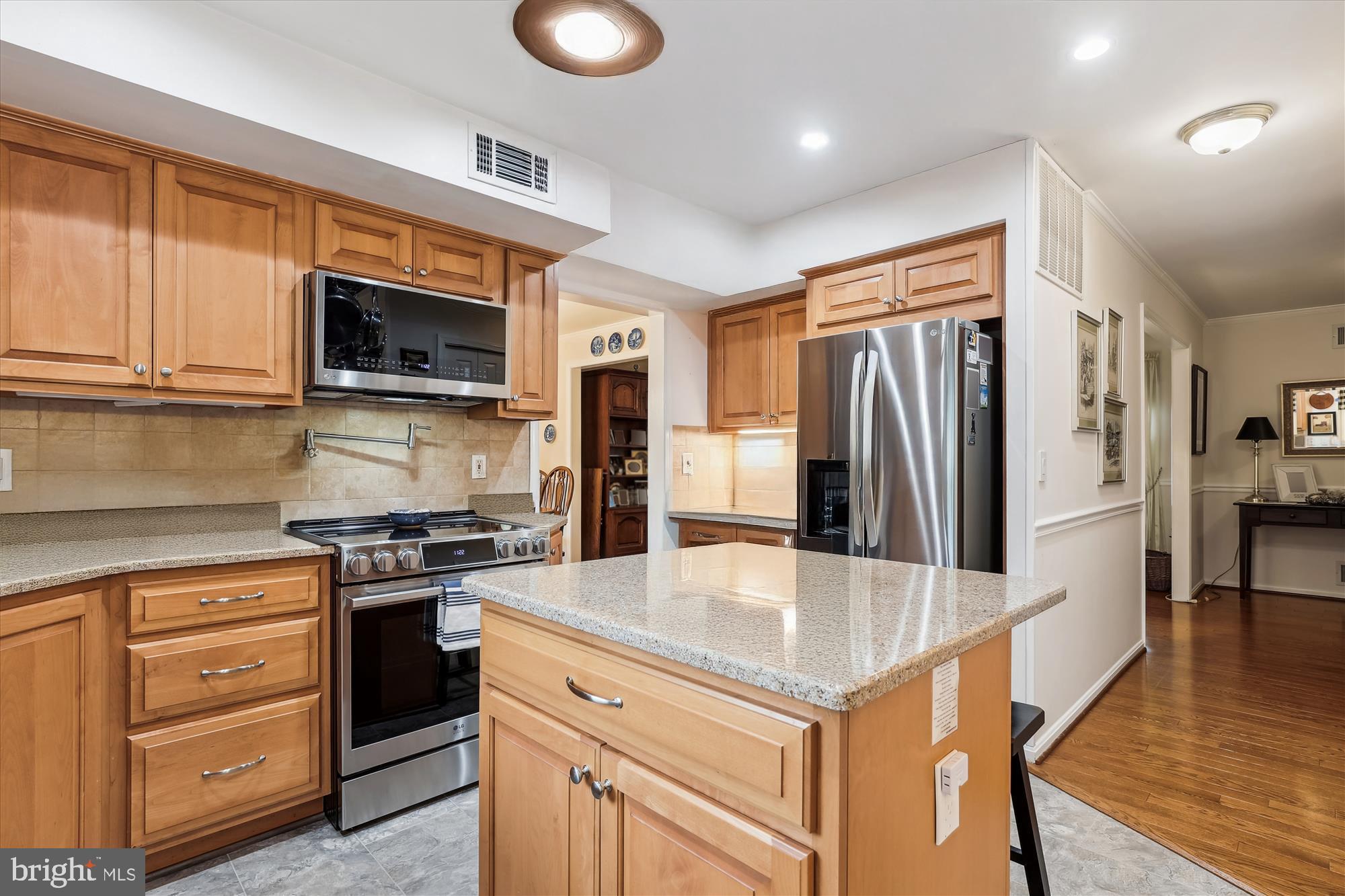 BURKE CENTRE - Residential