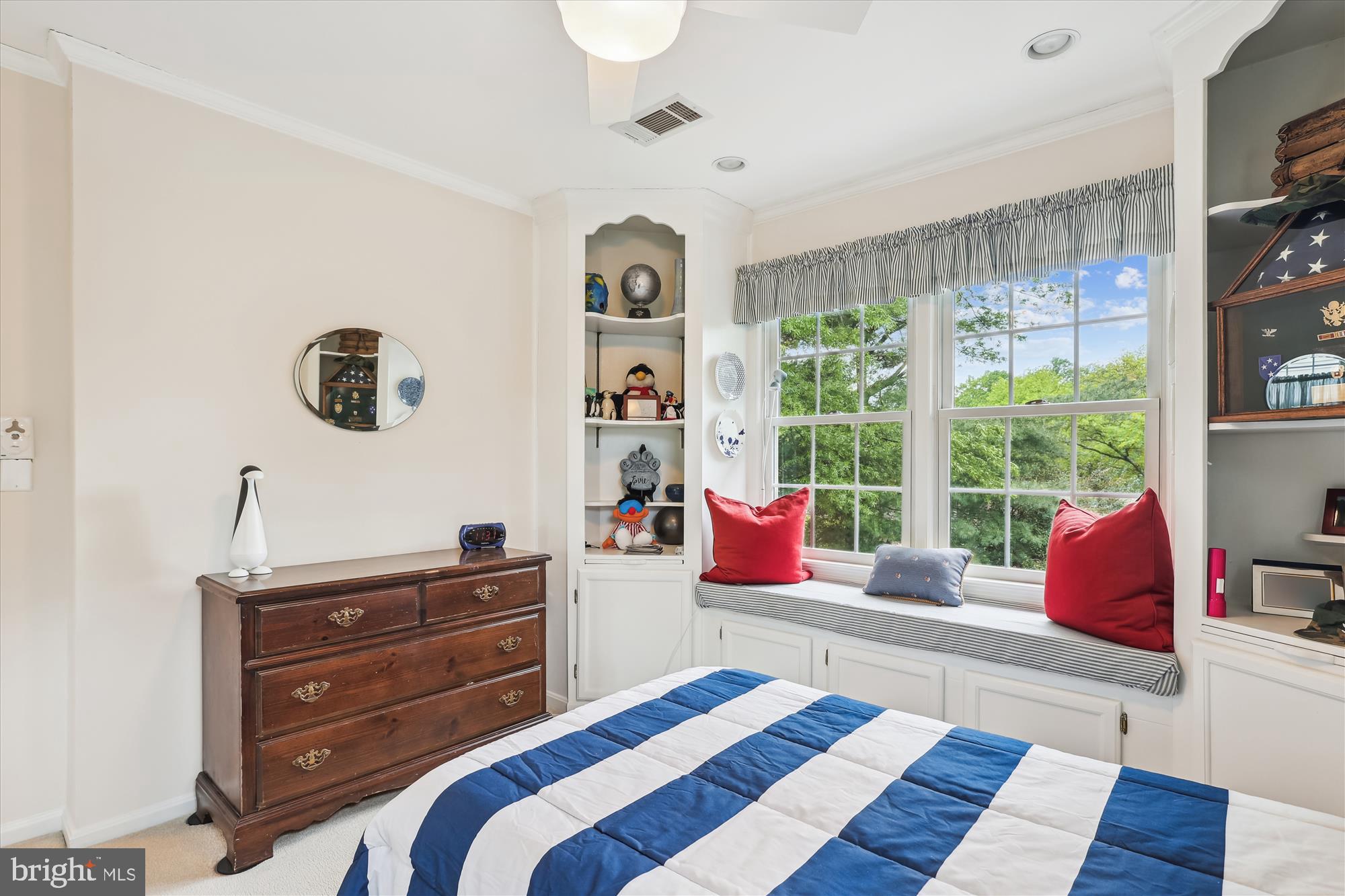 BURKE CENTRE - Residential