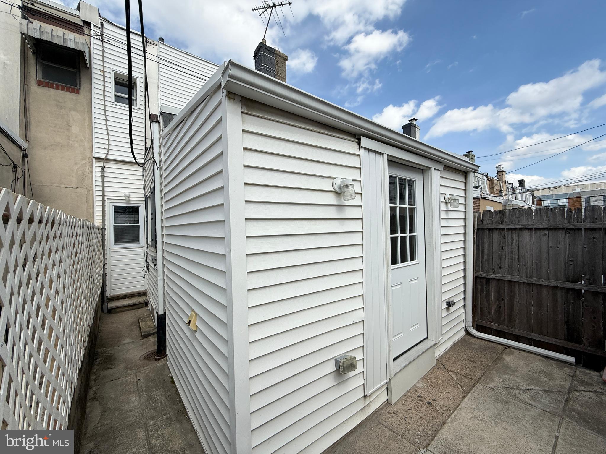 WHITMAN - Residential