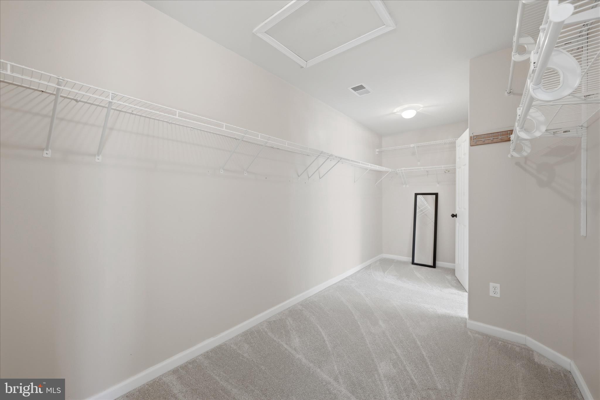 WILLOW SPRINGS ACRES - Residential