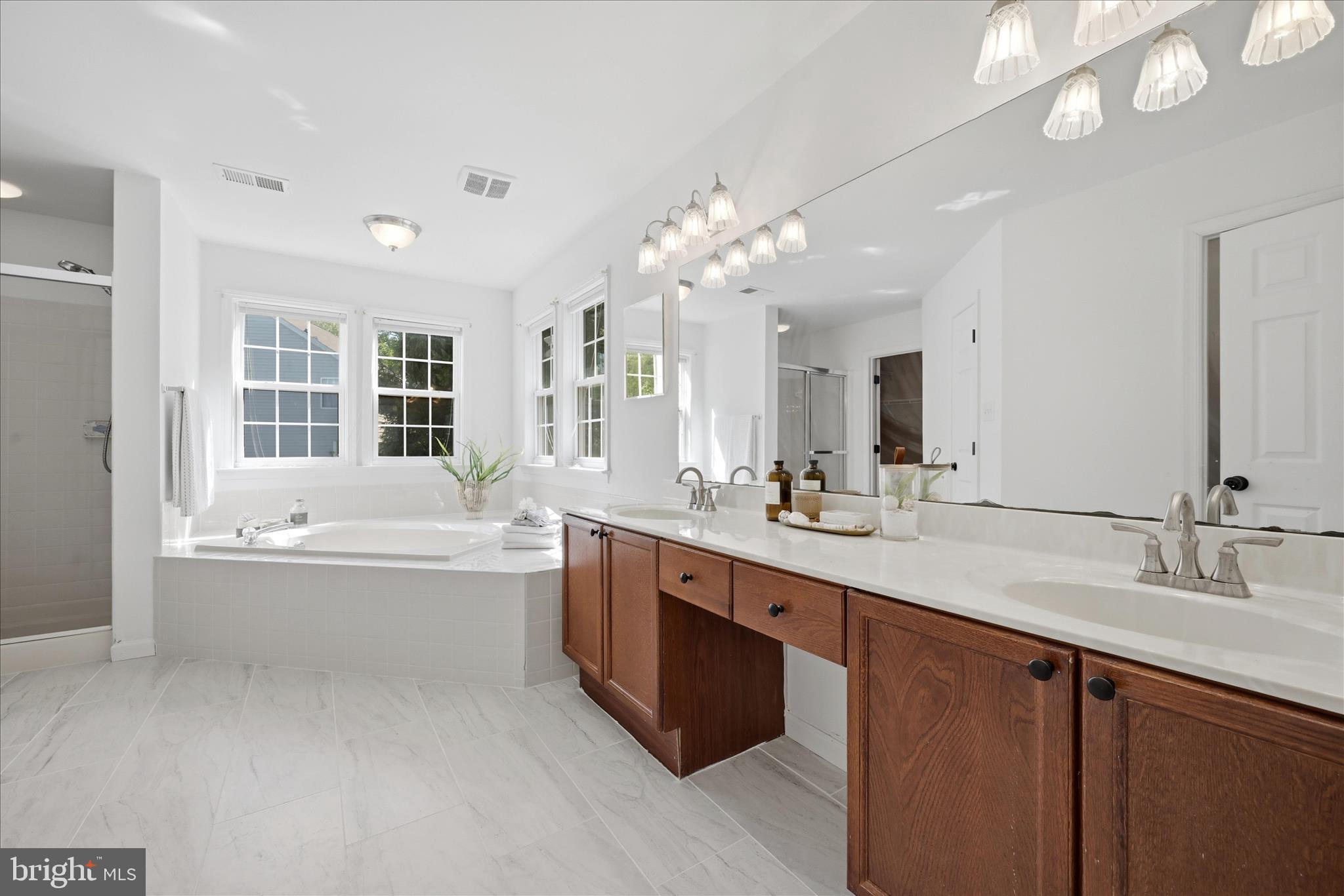 WILLOW SPRINGS ACRES - Residential