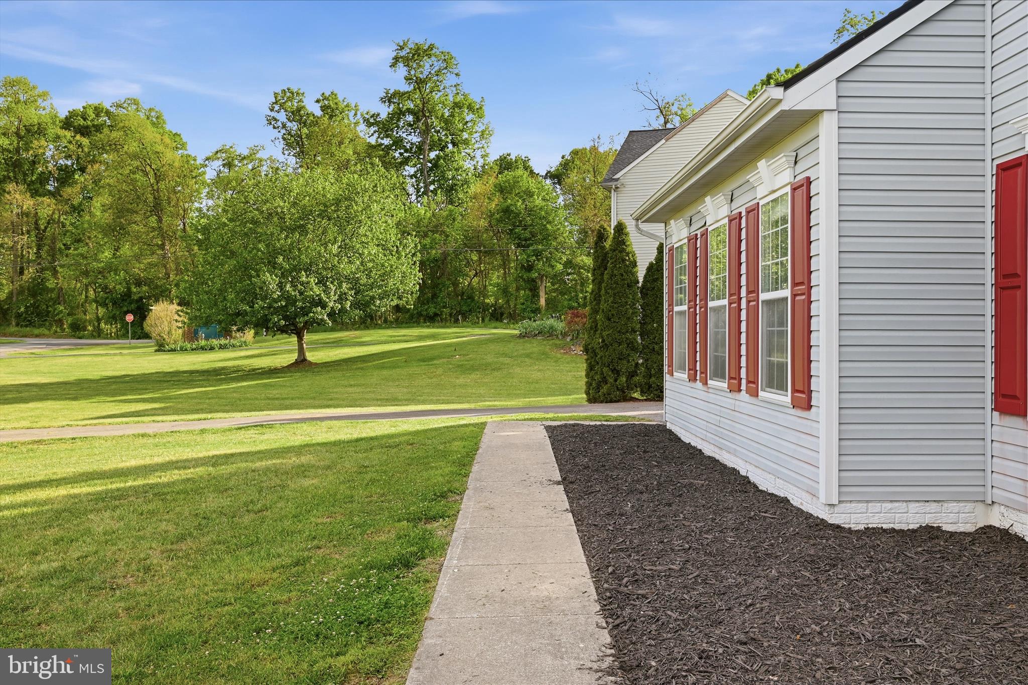 WILLOW SPRINGS ACRES - Residential