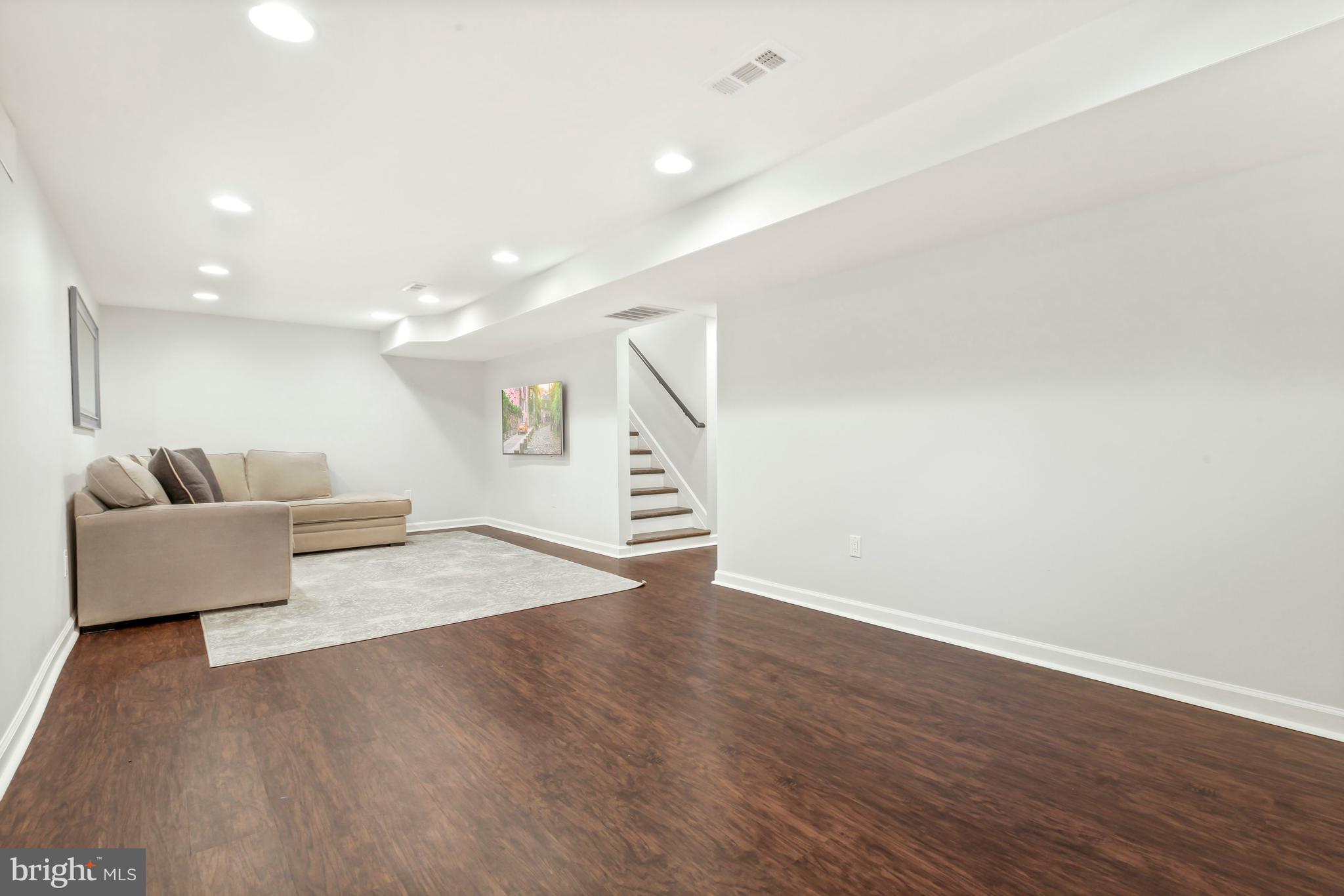 HOMEWOOD - Residential