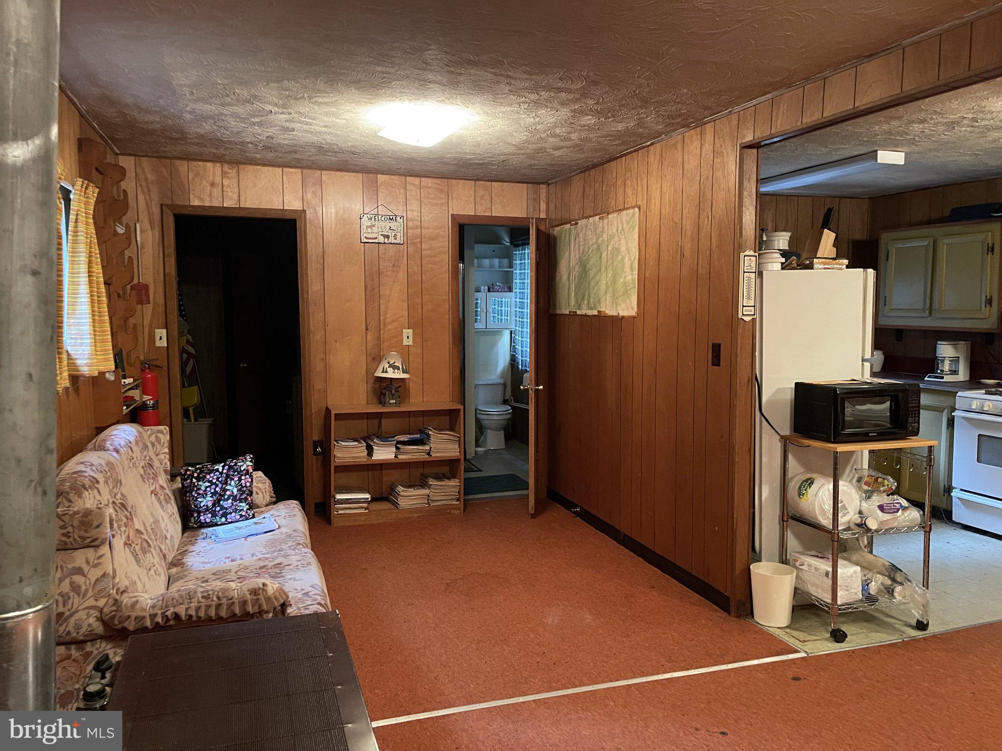 124 COUNTRY LANE