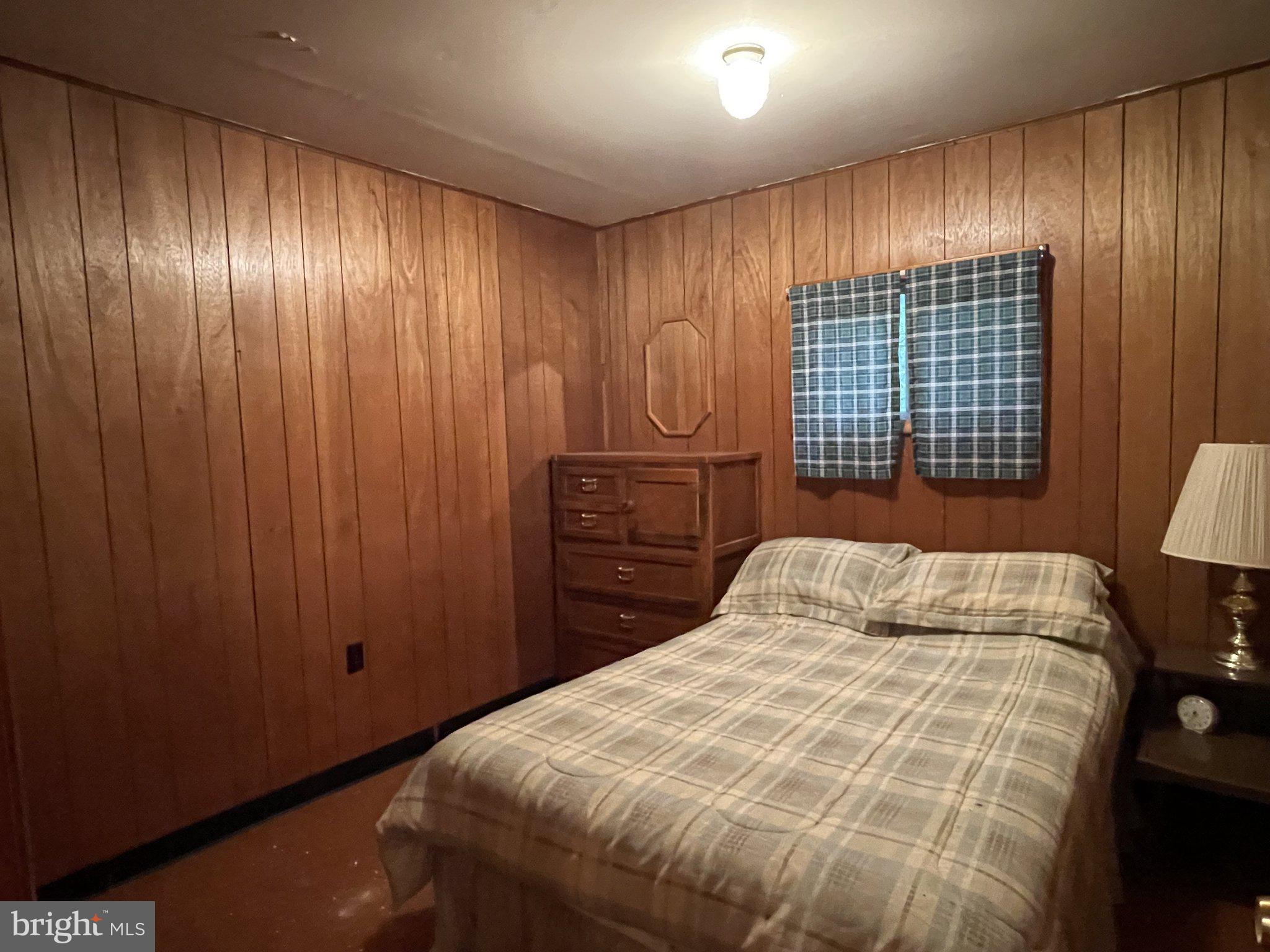 124 COUNTRY LANE