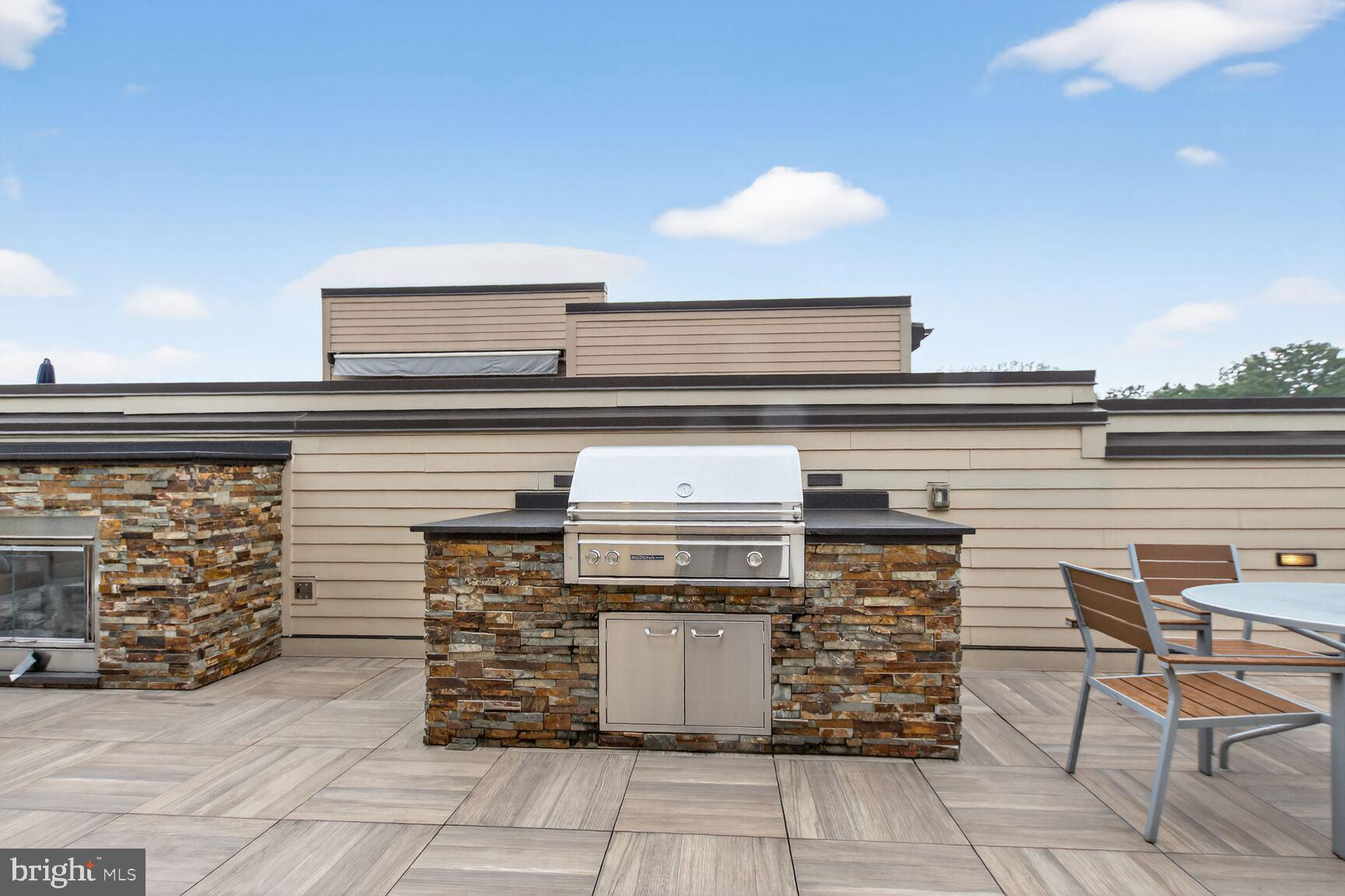 GROSVENOR HEIGHTS - Residential