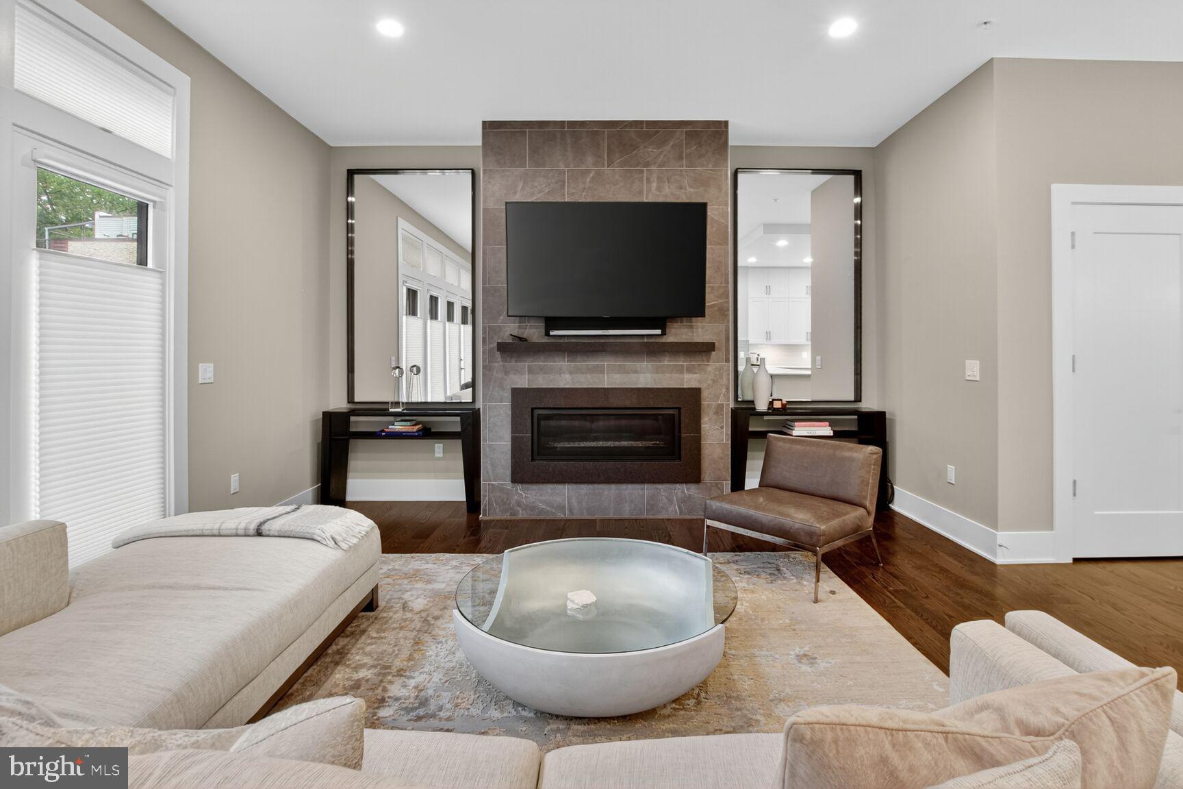 GROSVENOR HEIGHTS - Residential