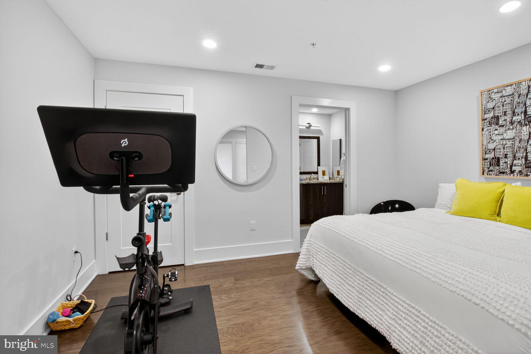 GROSVENOR HEIGHTS - Residential