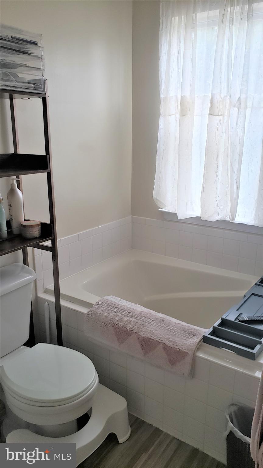 FARMINGTON VILLAGE - Residential Lease