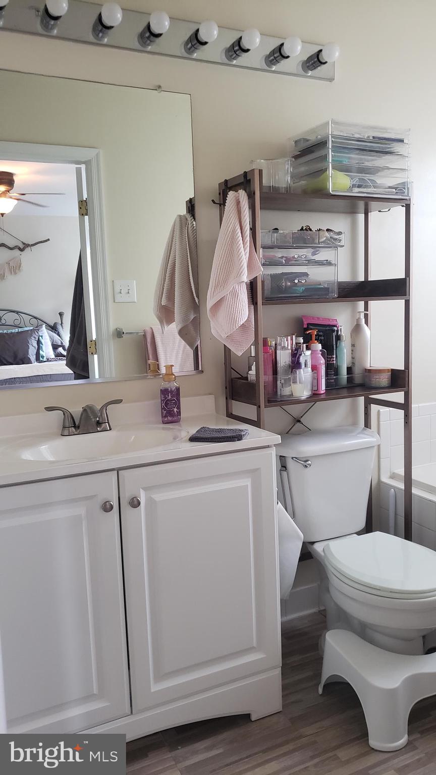 FARMINGTON VILLAGE - Residential Lease