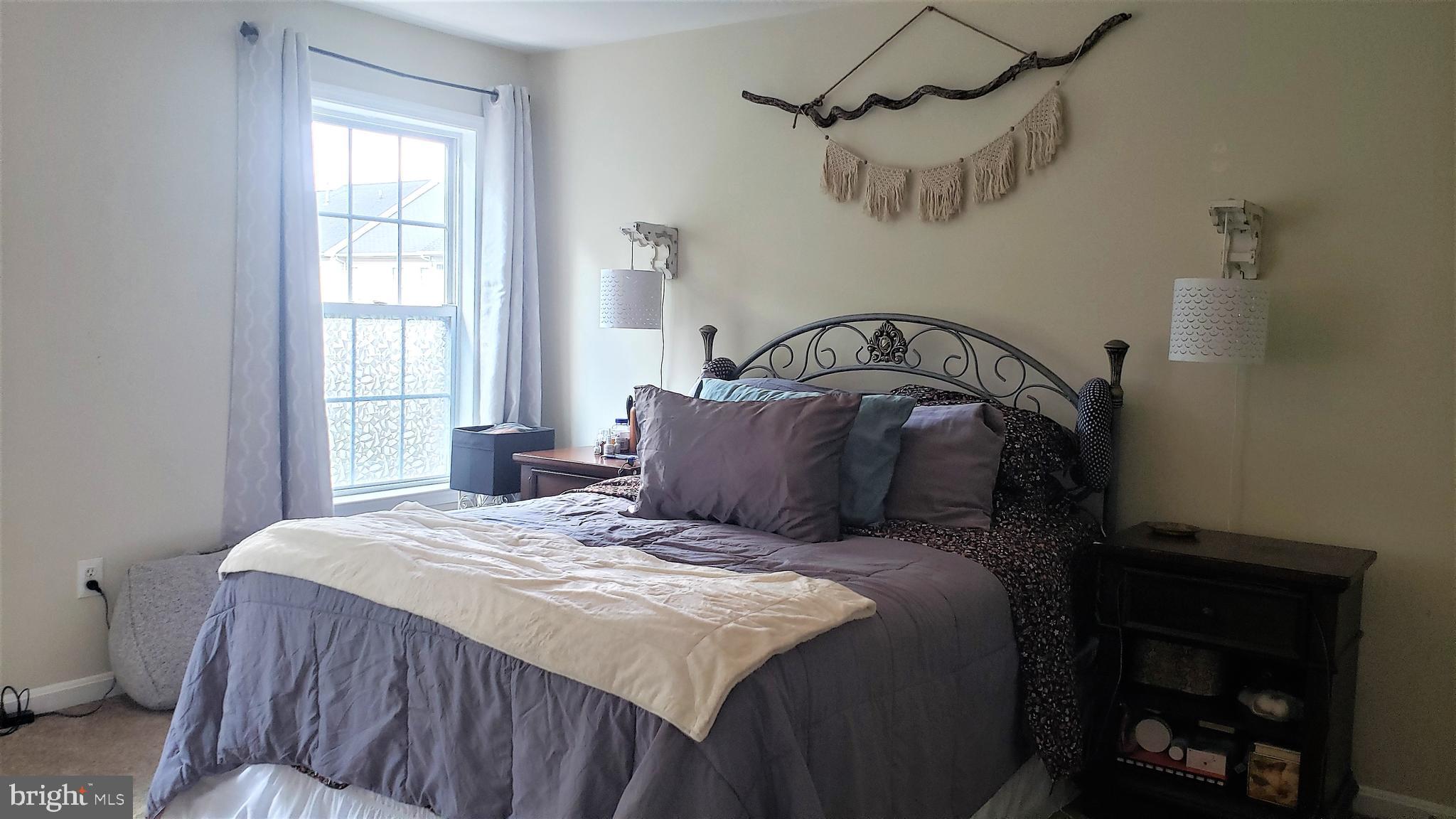 FARMINGTON VILLAGE - Residential Lease