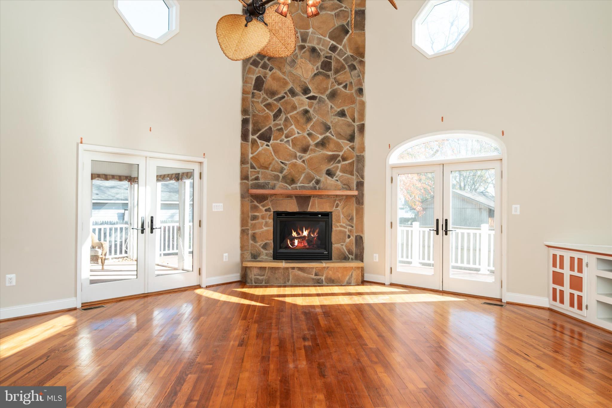 OWINGS BEACH - Residential