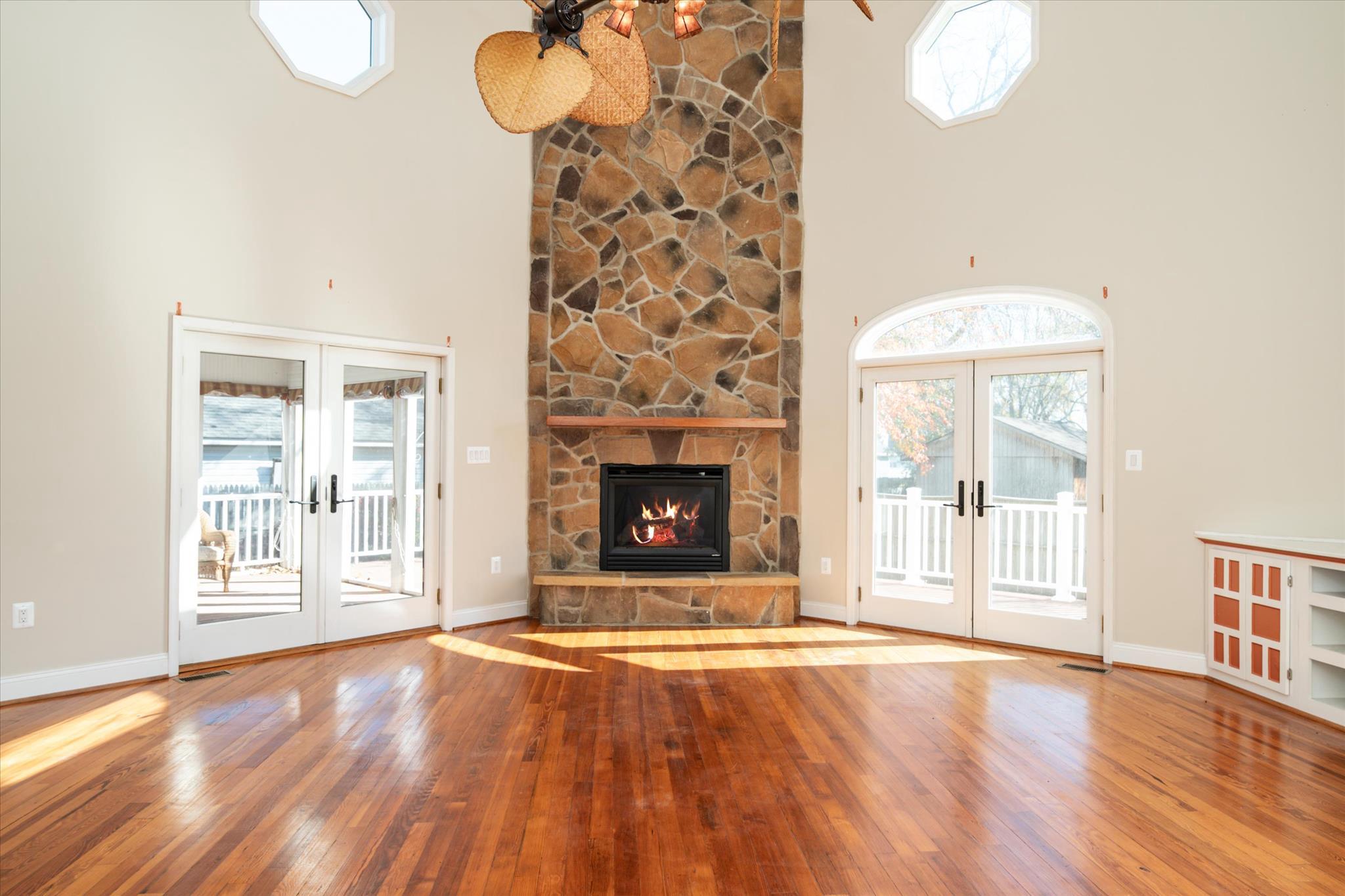 OWINGS BEACH - Residential