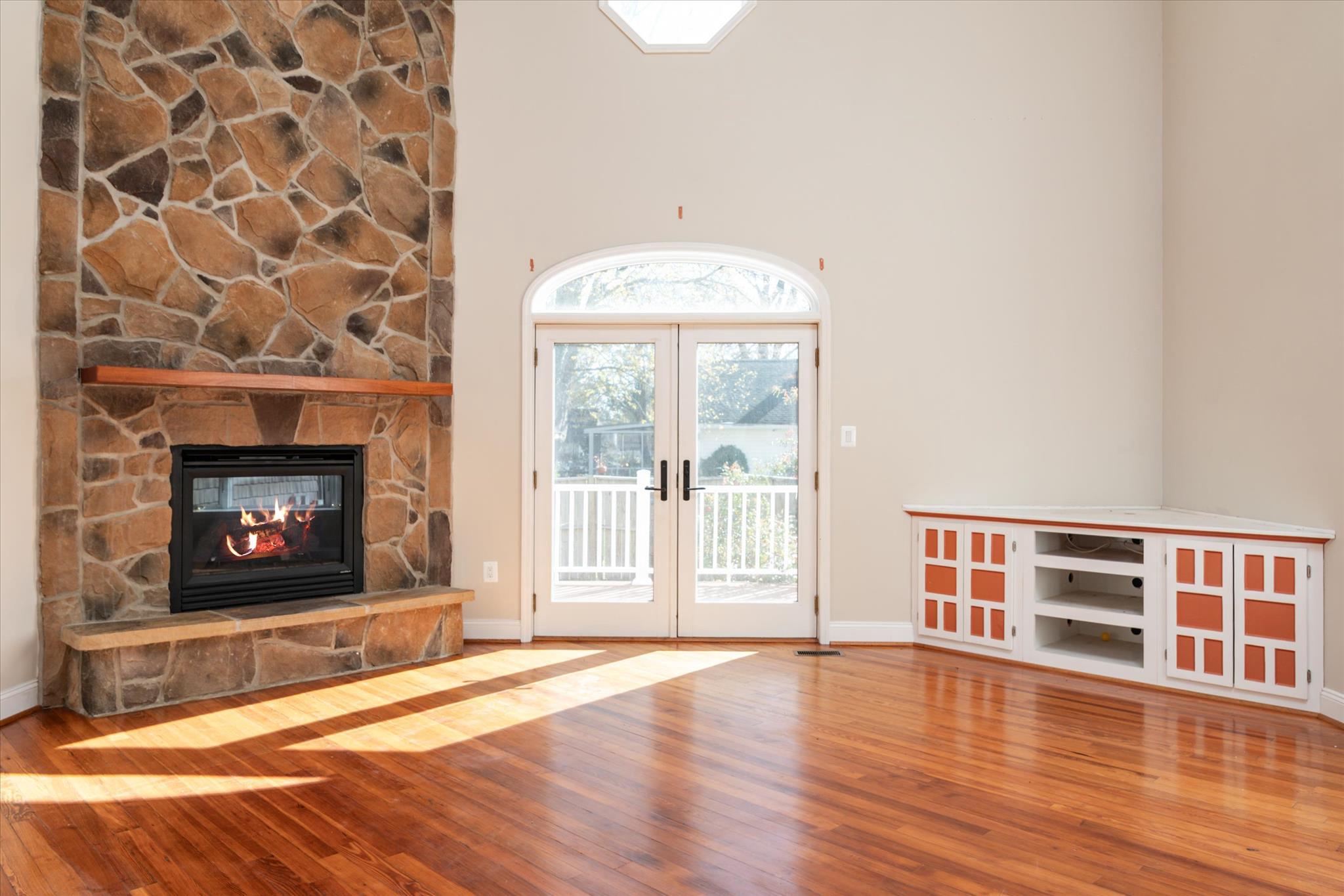 OWINGS BEACH - Residential