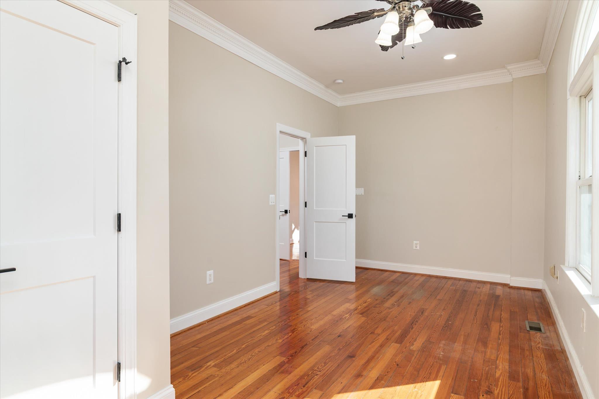 OWINGS BEACH - Residential